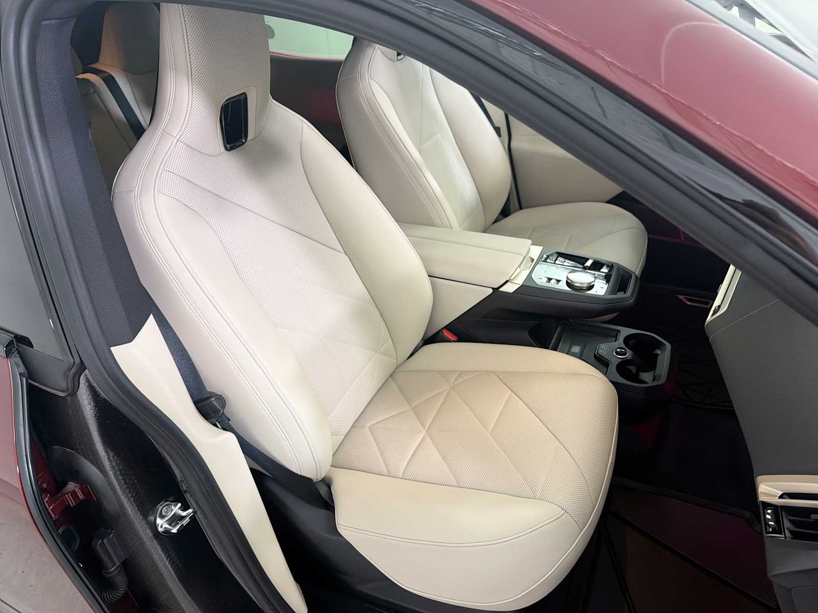 Thumbnail: 2026 BMW iX - 25