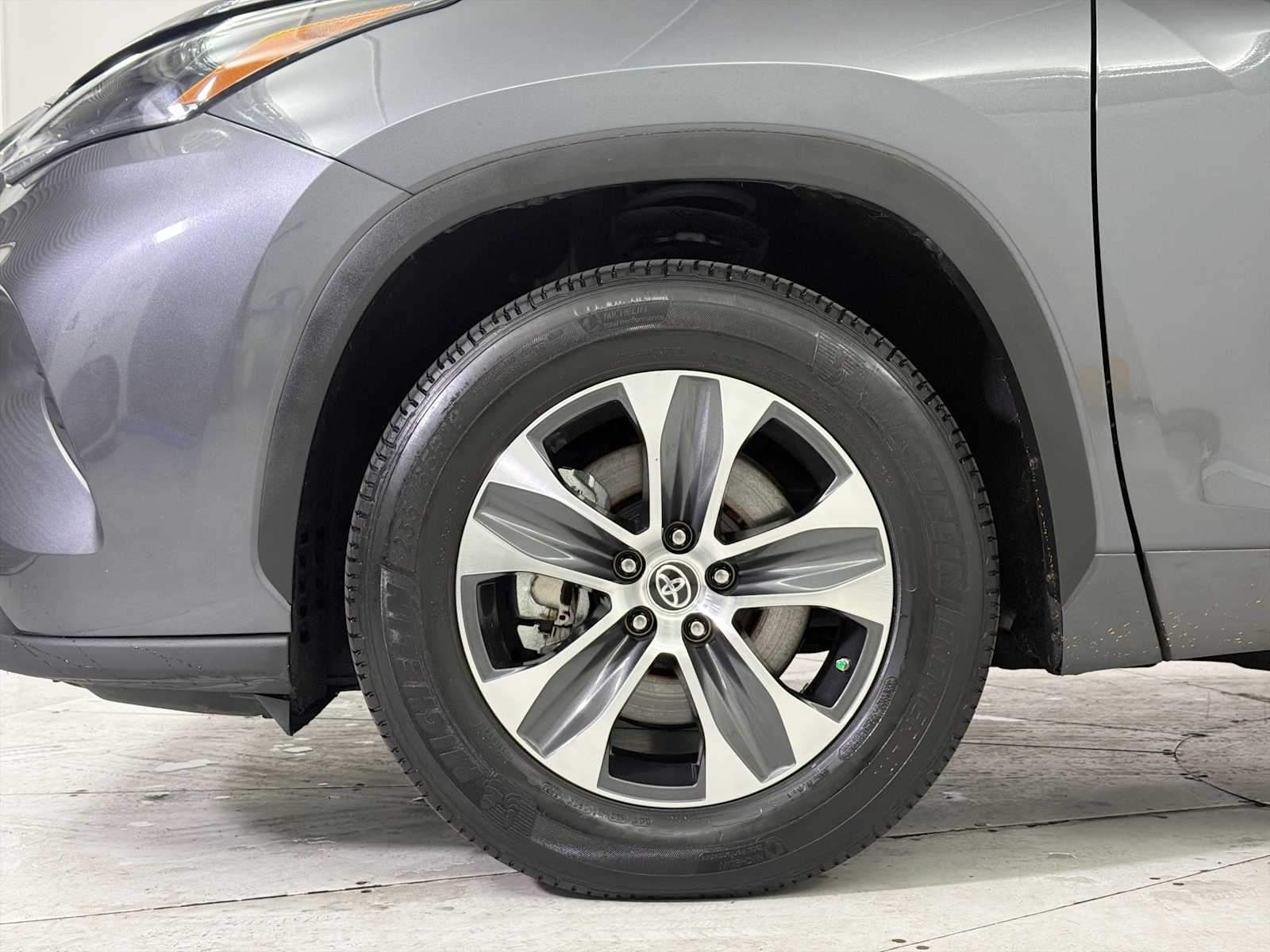 Thumbnail: 2023 Toyota Highlander - 19