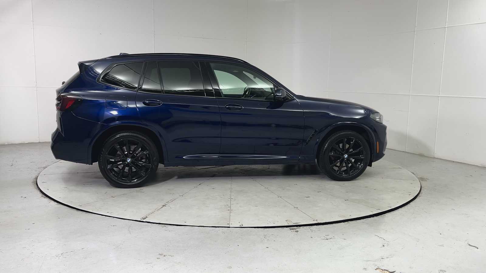 Thumbnail: 2023 BMW X3 - 9
