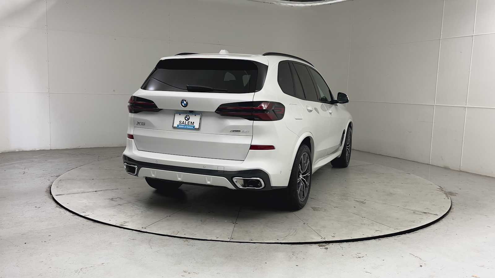 Thumbnail: 2026 BMW X5 - 2