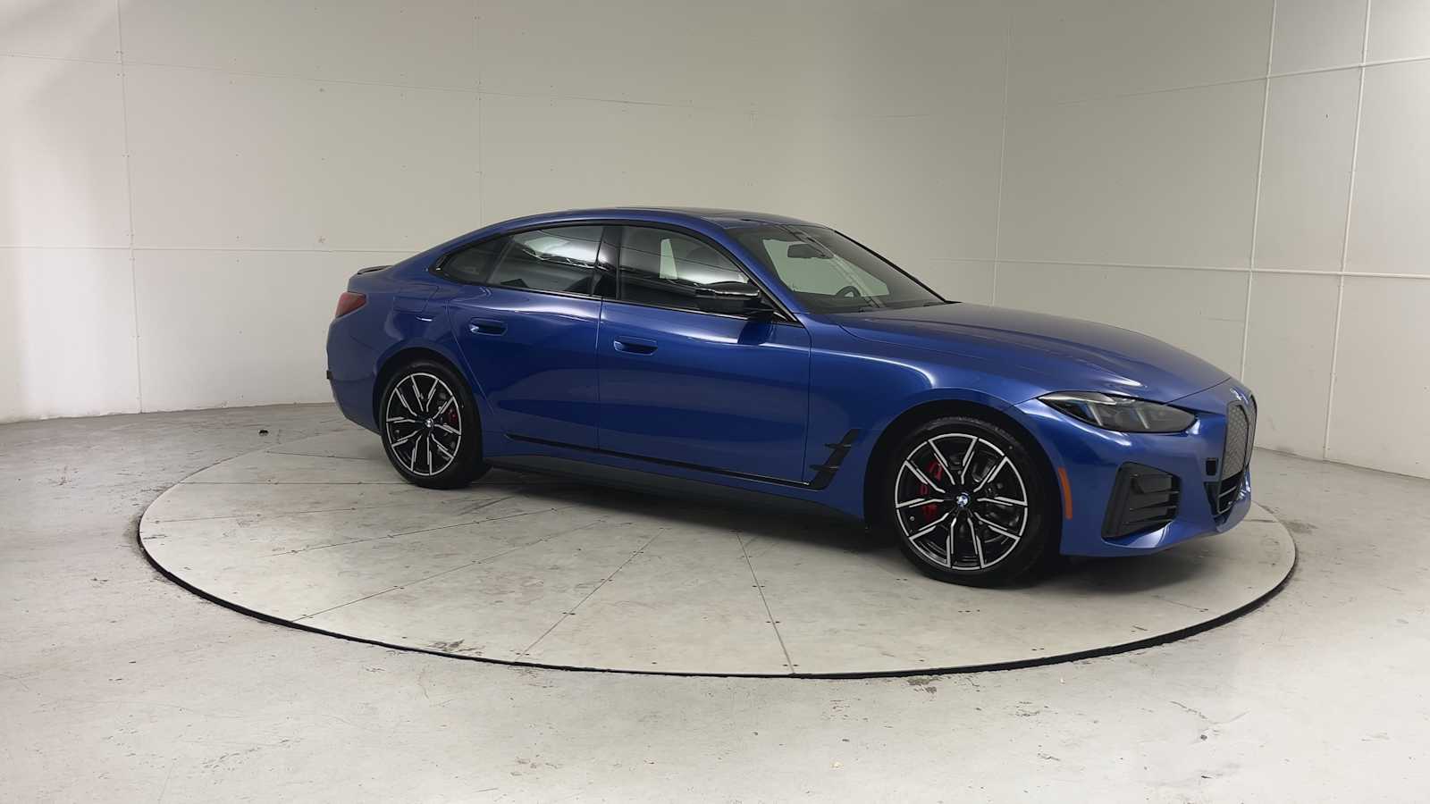 Thumbnail: 2026 BMW i4 - 8