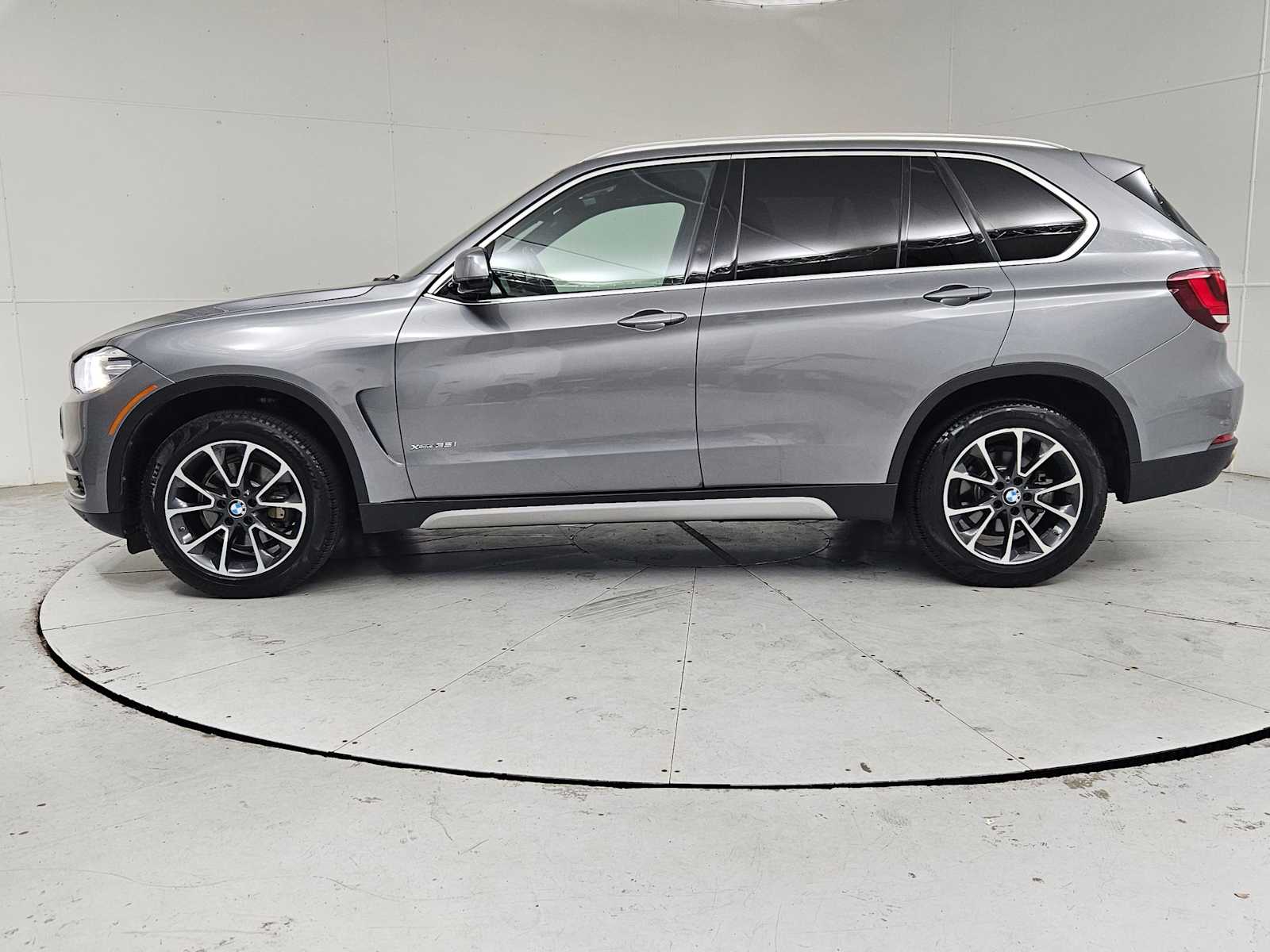 Thumbnail: 2017 BMW X5 - 3