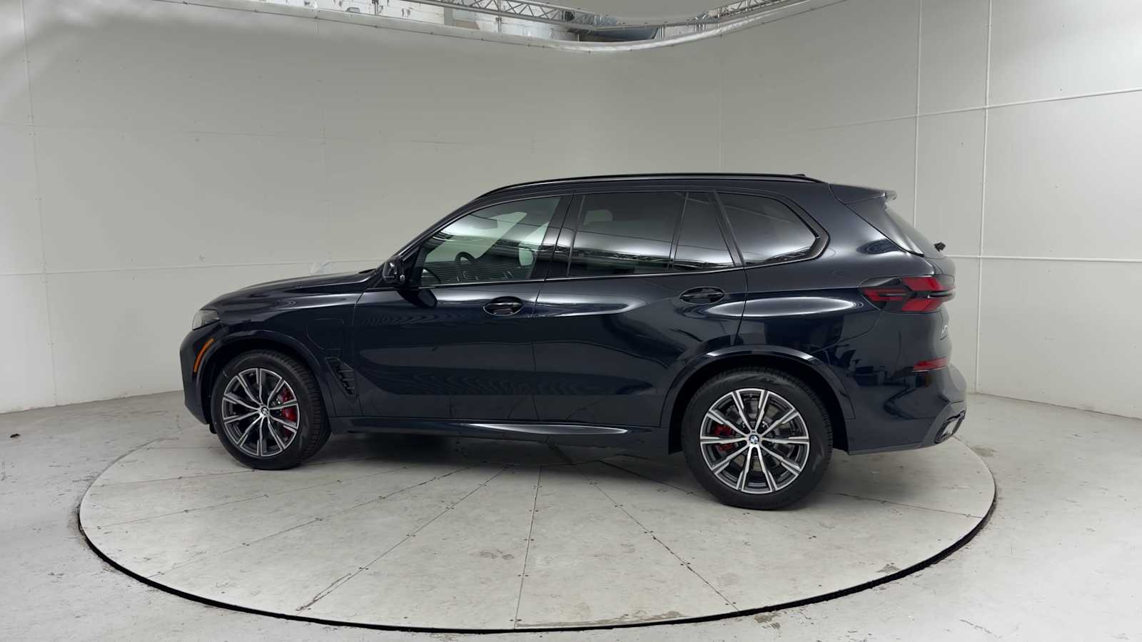 Thumbnail: 2026 BMW X5 - 4