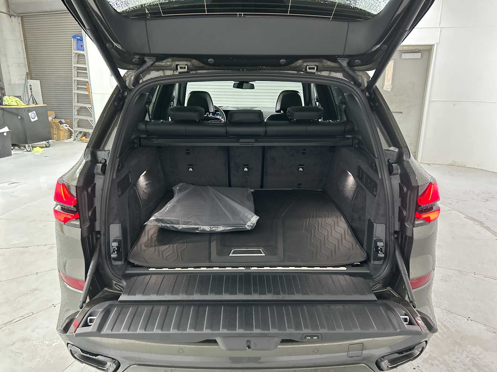 Thumbnail: 2026 BMW X5 - 21