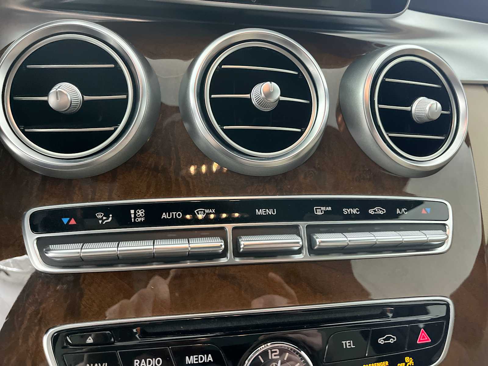 Thumbnail: 2018 Mercedes-Benz C-Class - 23