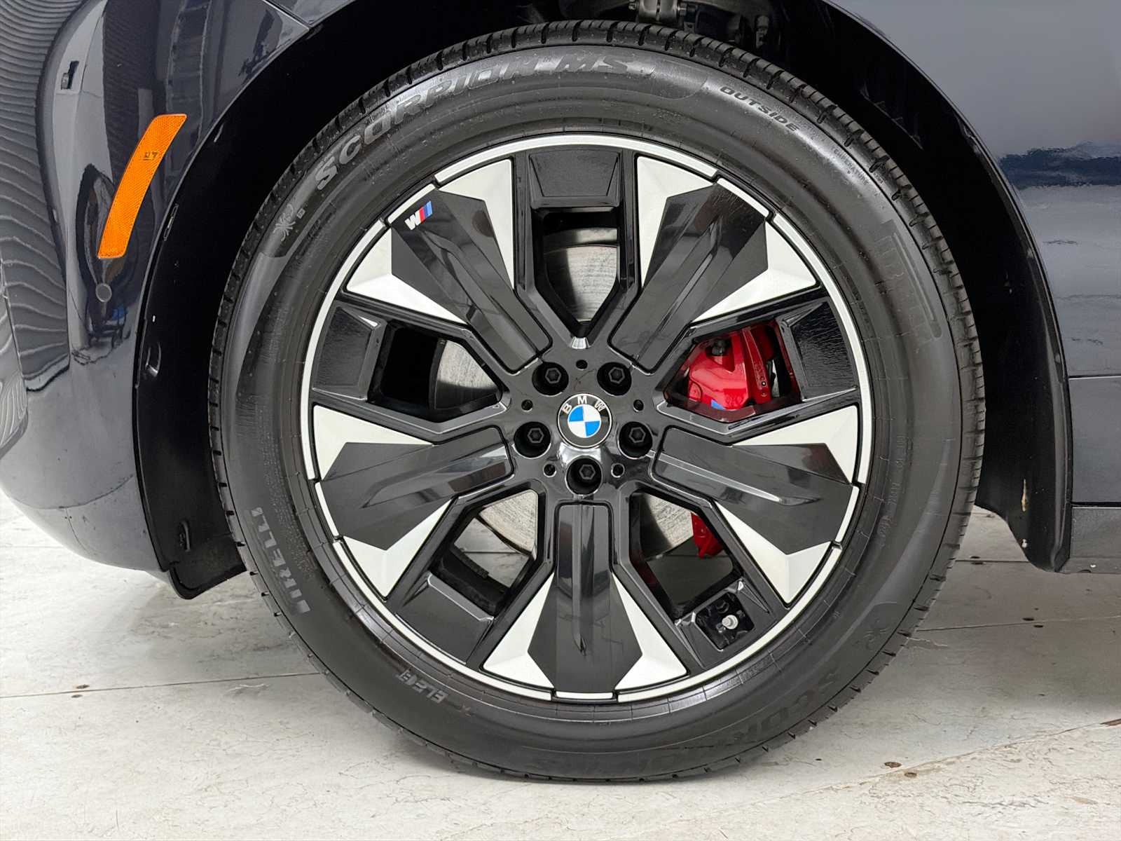 Thumbnail: 2026 BMW iX - 18