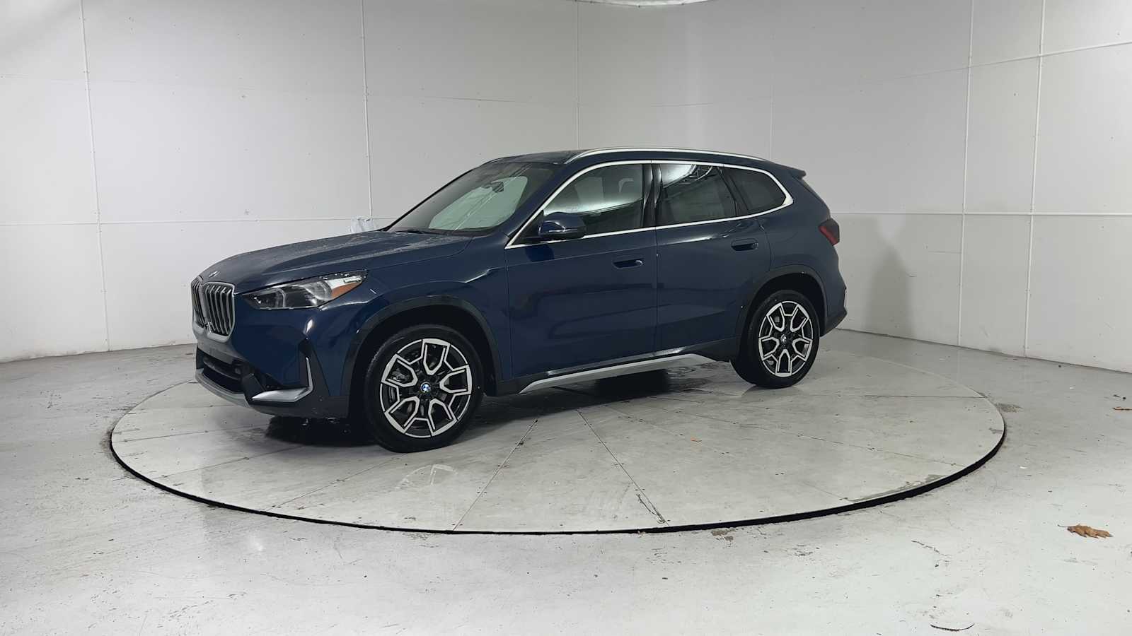 Thumbnail: 2026 BMW X1 - 6