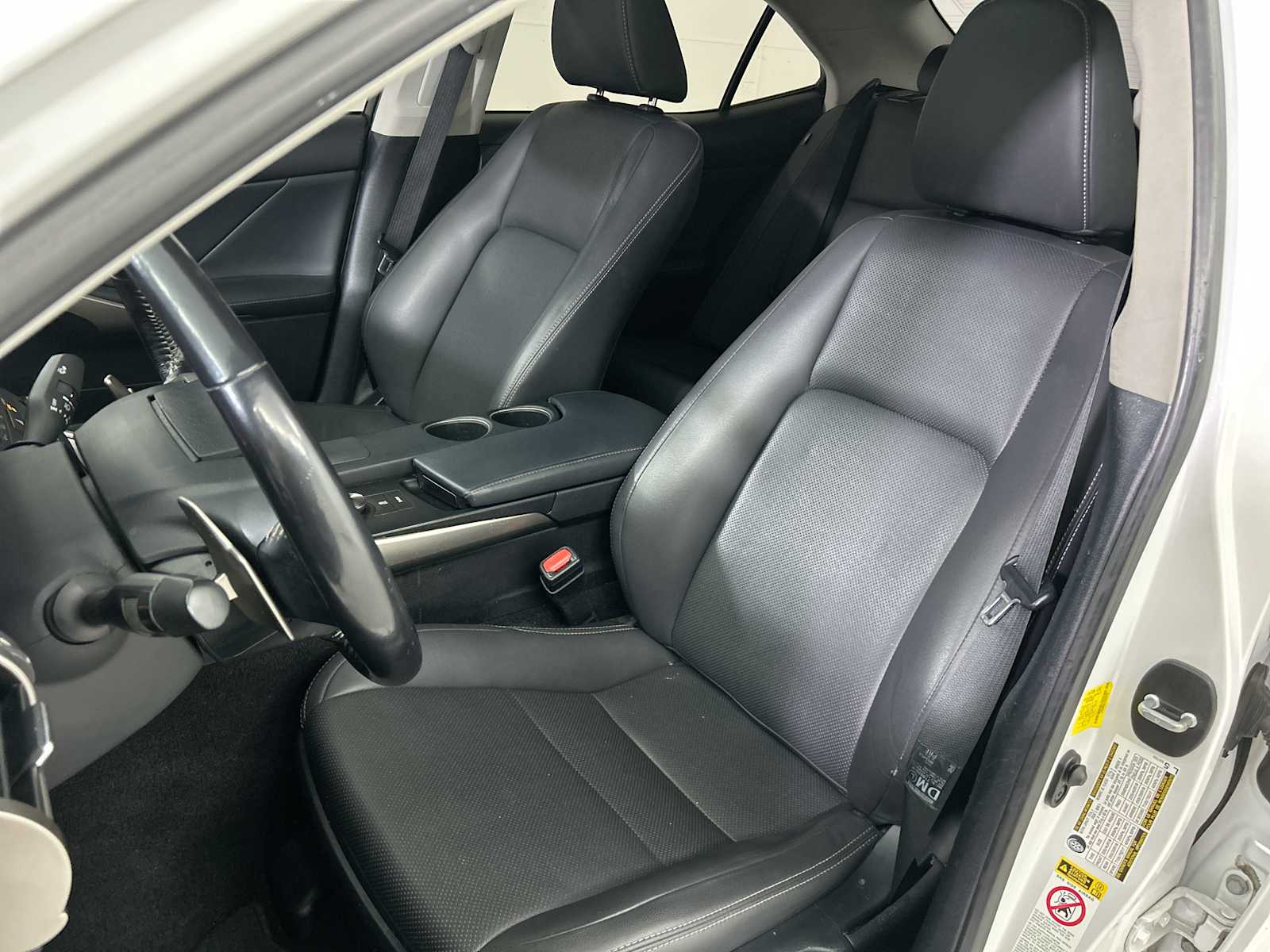 Thumbnail: 2016 Lexus IS - 13