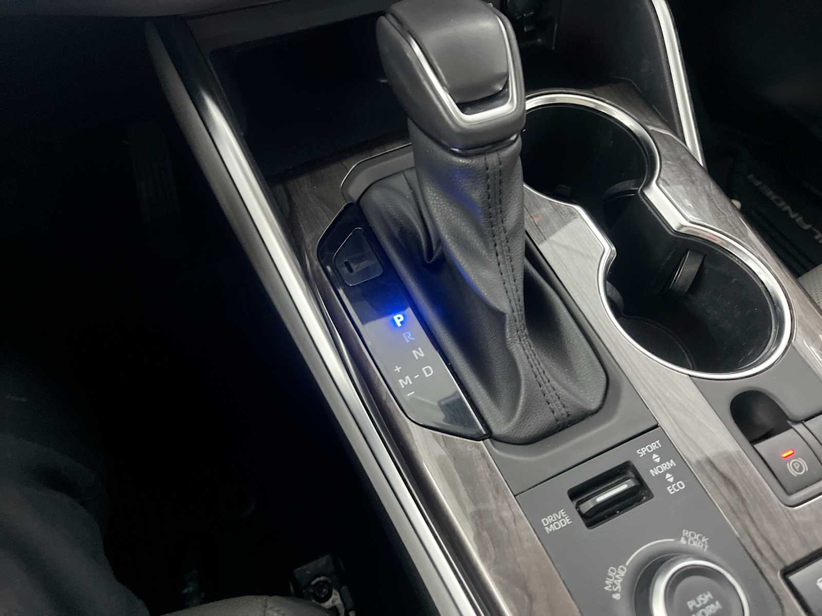 Thumbnail: 2020 Toyota Highlander - 28