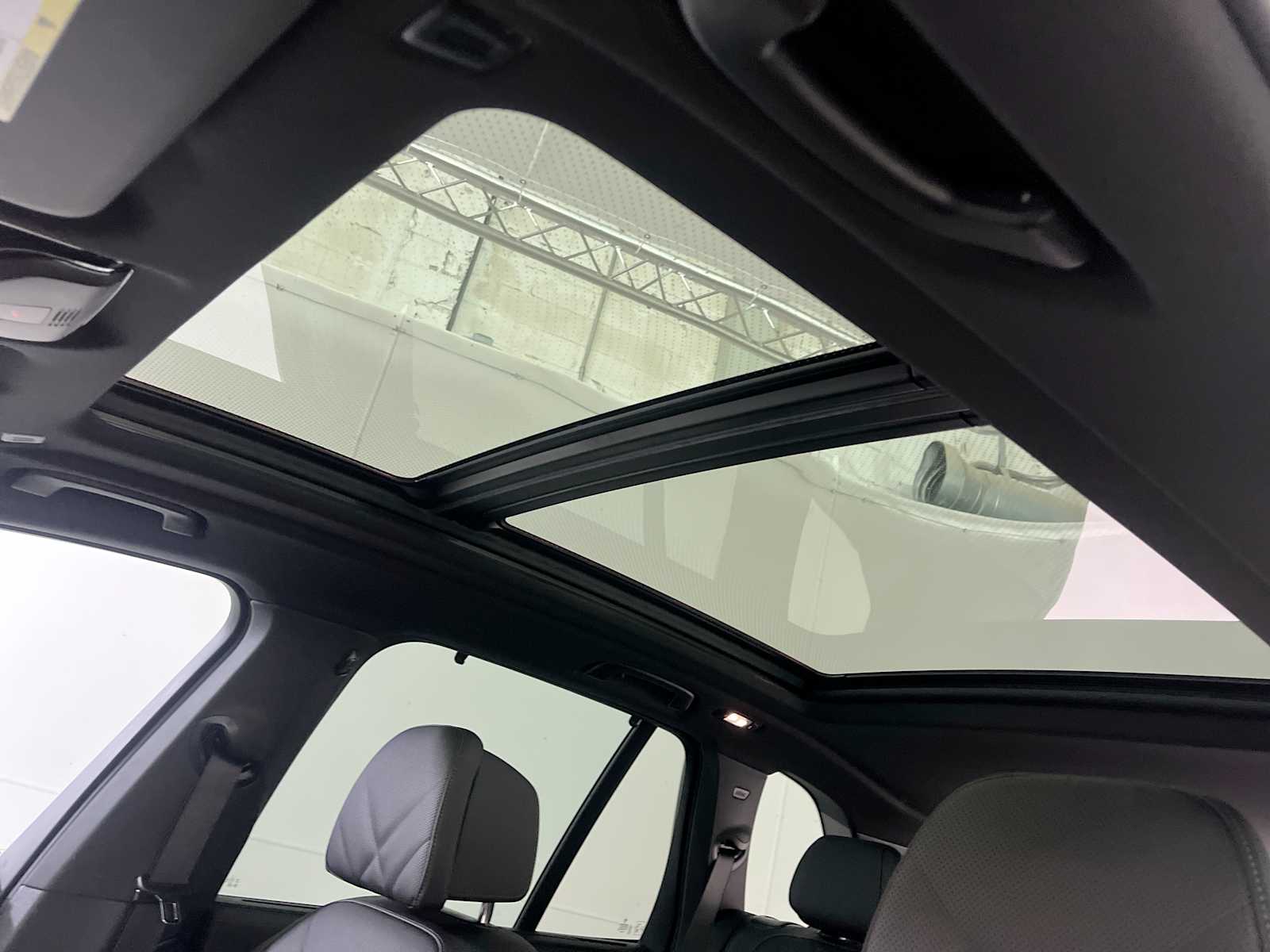 Thumbnail: 2026 BMW X5 - 16