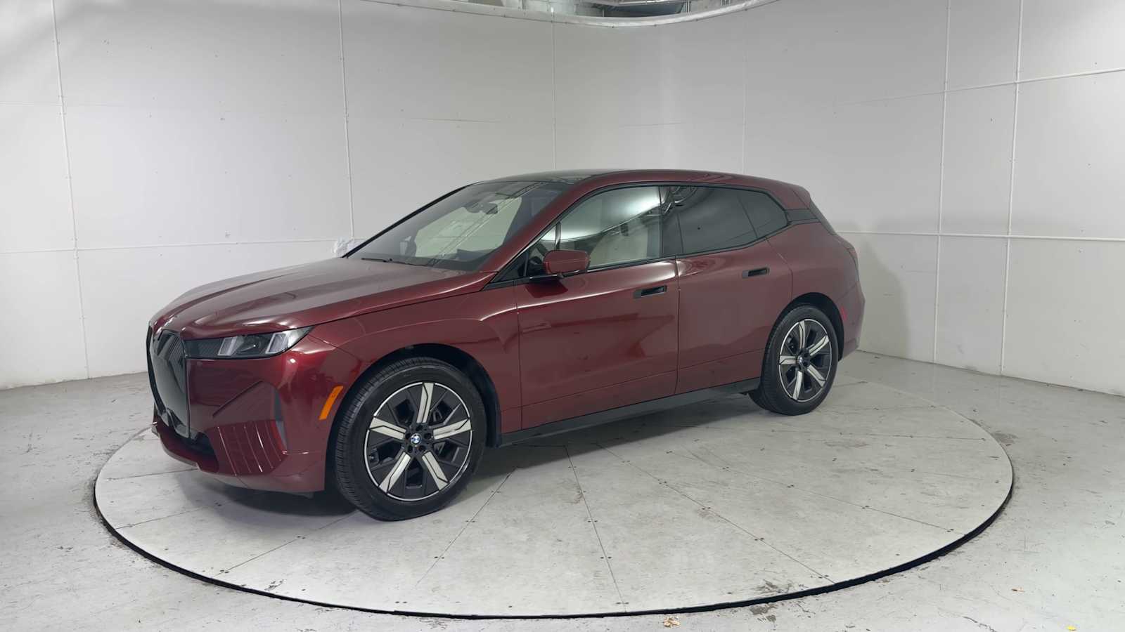 Thumbnail: 2026 BMW iX - 6