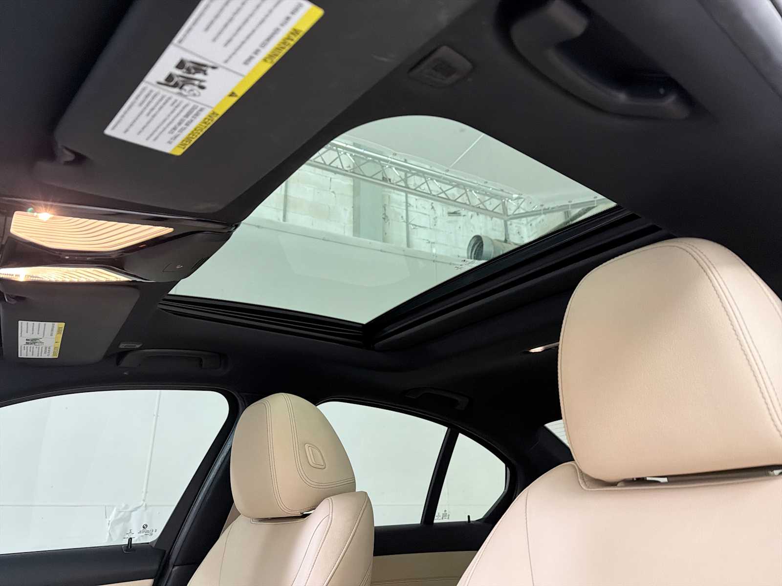 Thumbnail: 2019 BMW 3 Series - 16