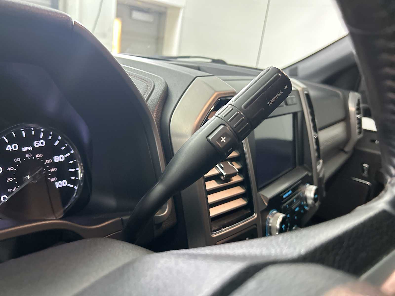 Thumbnail: 2018 Ford Econoline - 22