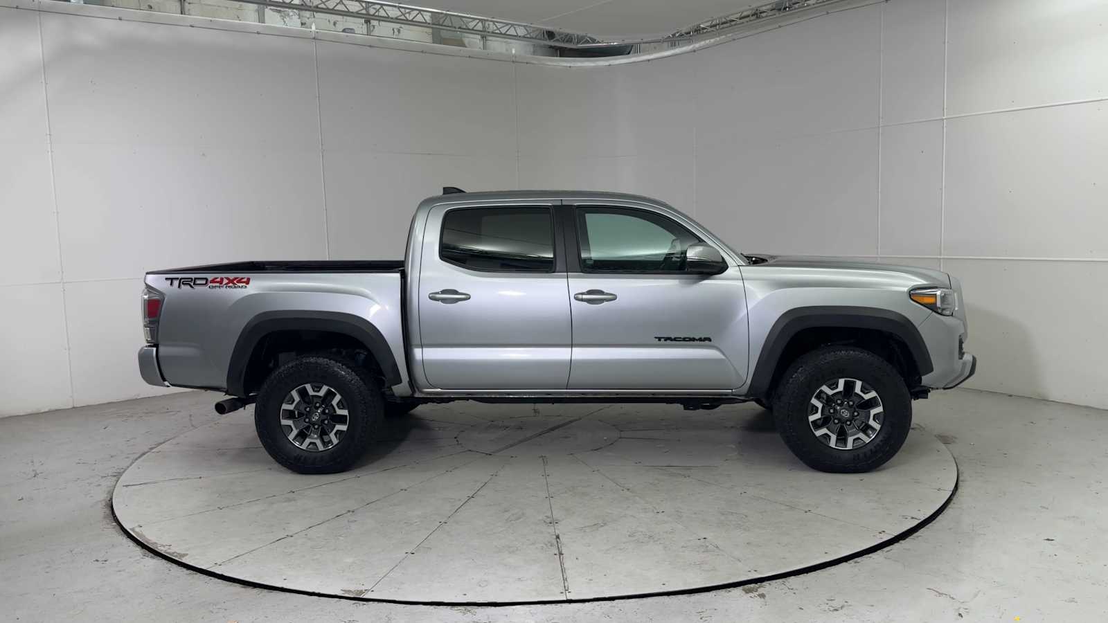 Thumbnail: 2023 Toyota Tacoma - 9