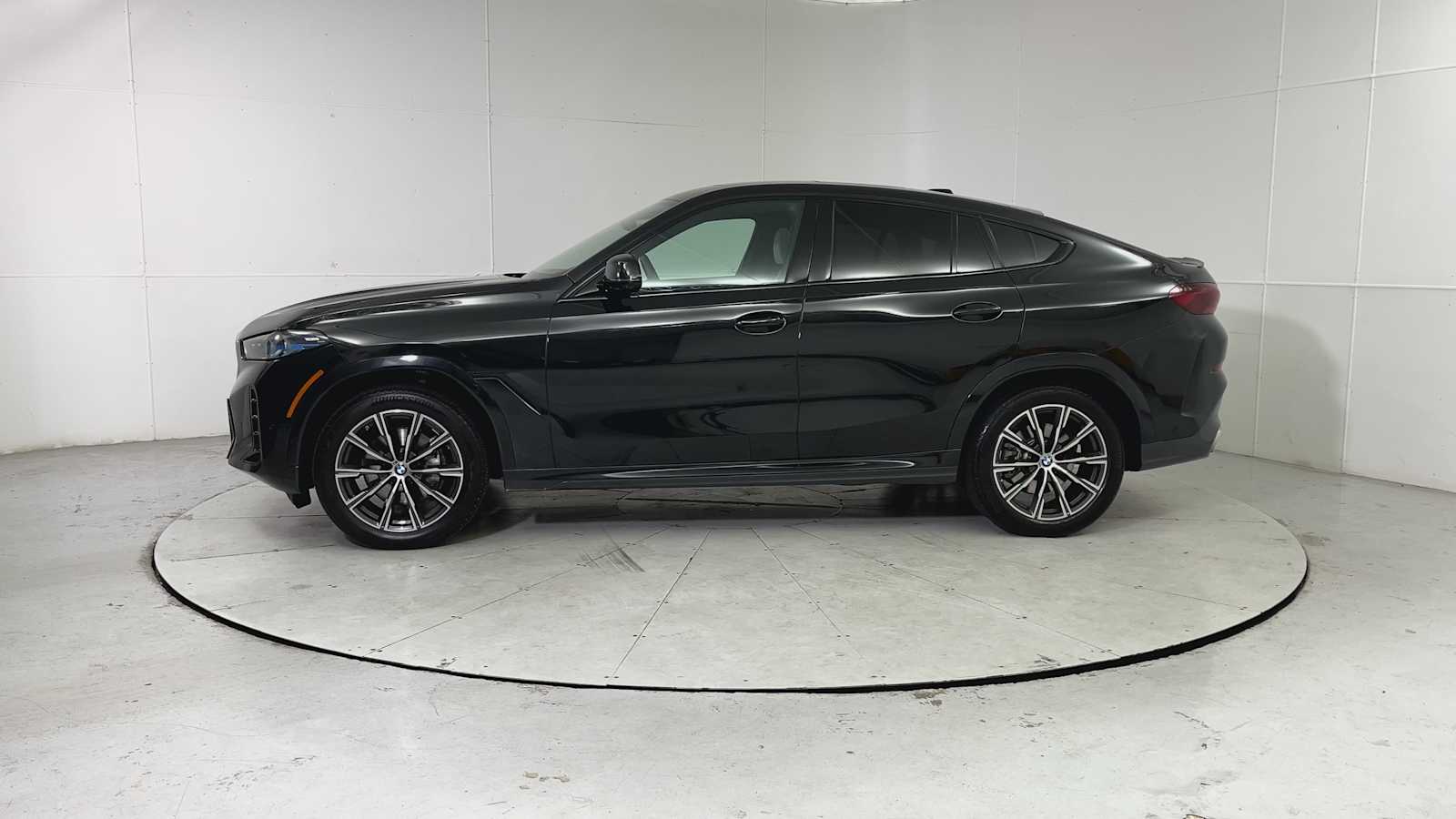 Thumbnail: 2025 BMW X6 - 5