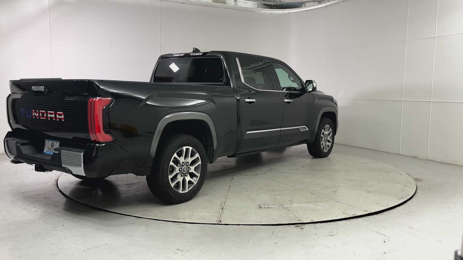 Thumbnail: 2023 Toyota Tundra - 9