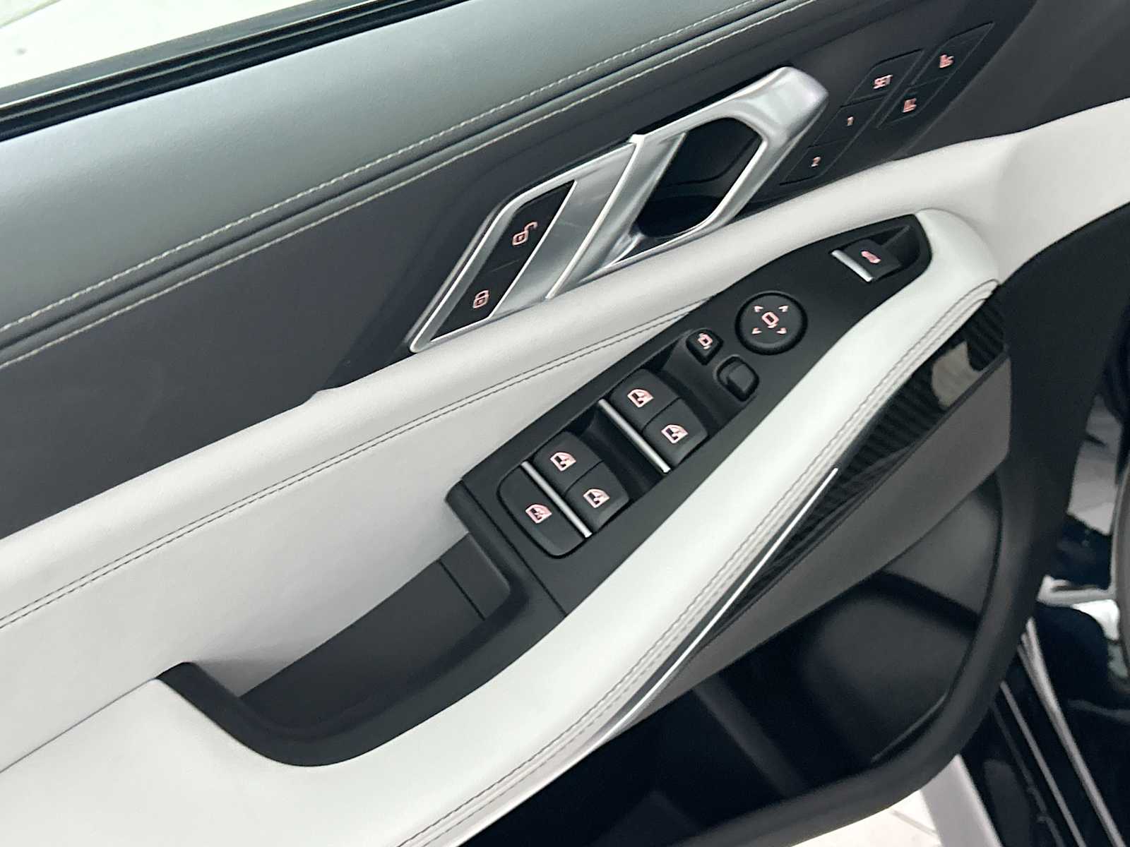 Thumbnail: 2026 BMW X5 - 15