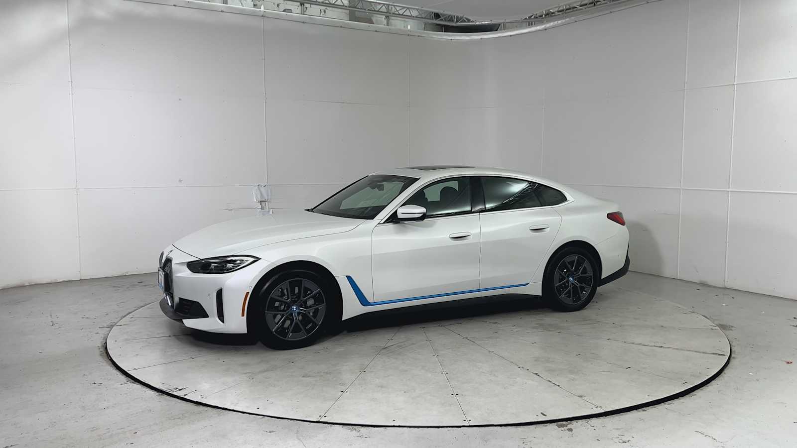 Thumbnail: 2024 BMW i4 - 6