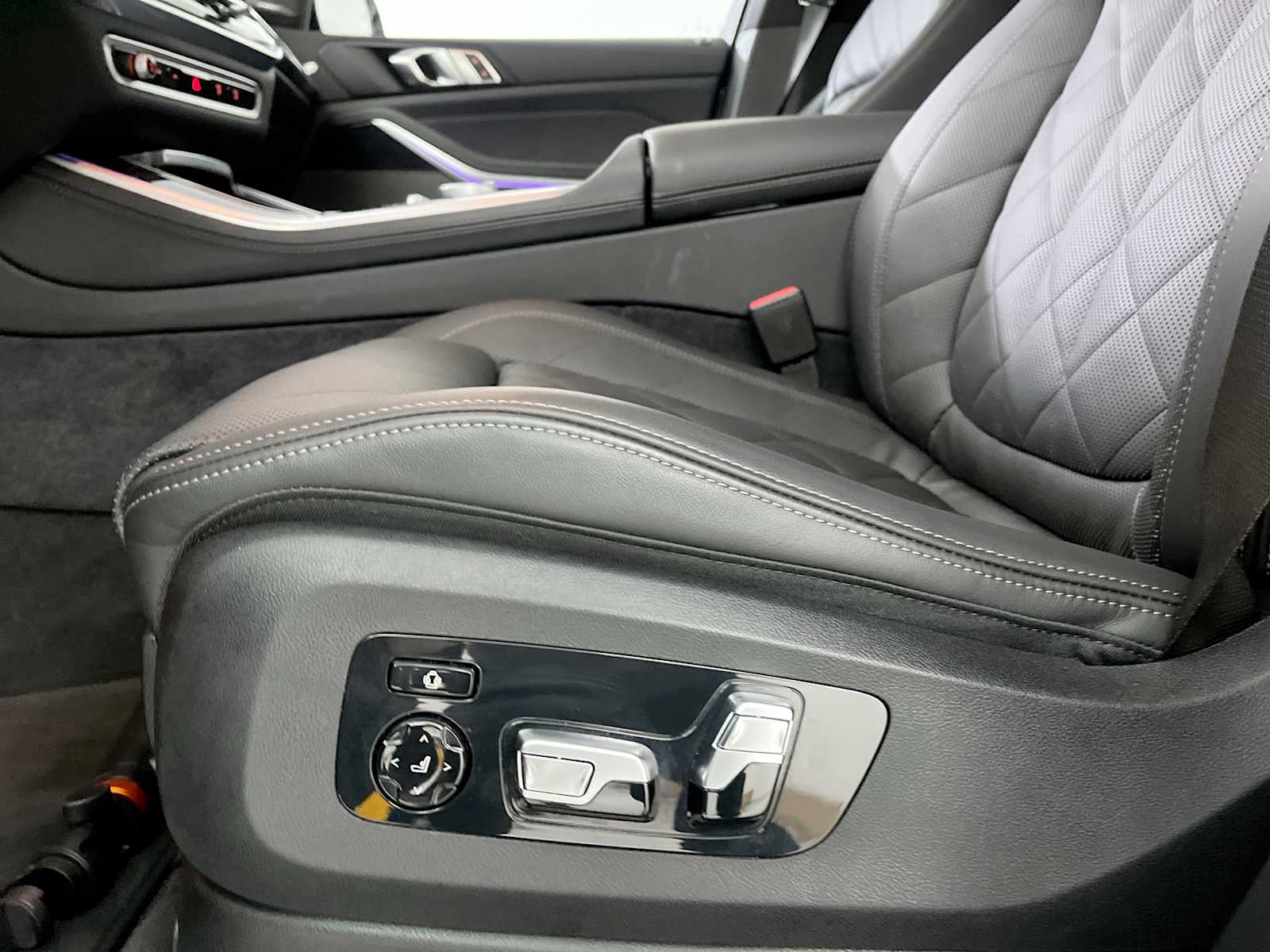 Thumbnail: 2026 BMW X5 - 14