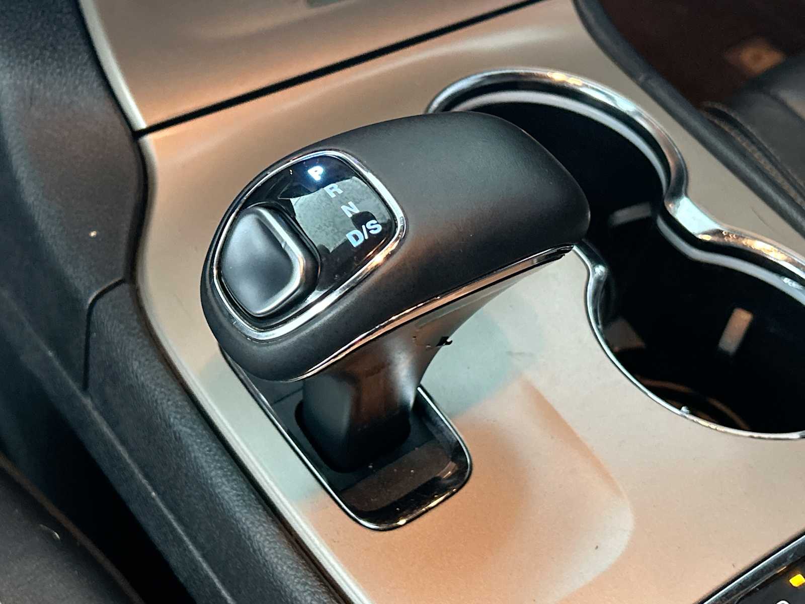 Thumbnail: 2014 Jeep Grand Cherokee - 21