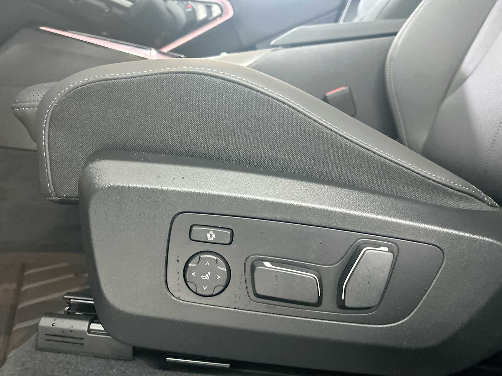 Thumbnail: 2026 BMW X3 - 14