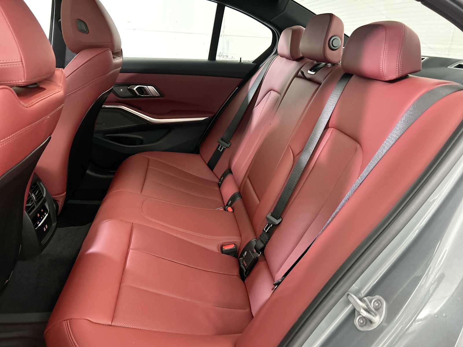 Thumbnail: 2026 BMW 3 Series - 24