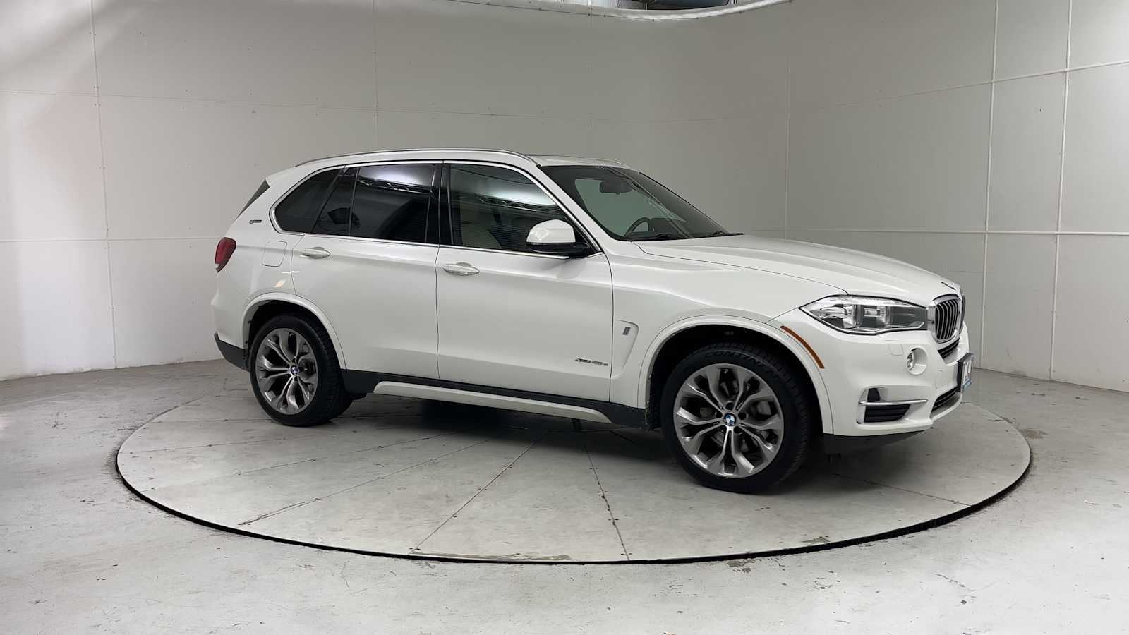 Thumbnail: 2017 BMW X5 - 8