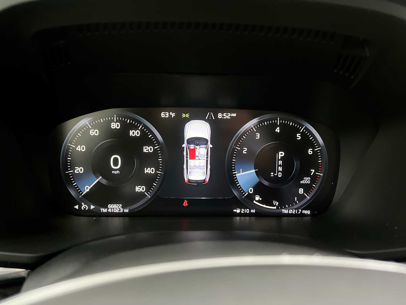 Thumbnail: 2021 Volvo XC60 - 16