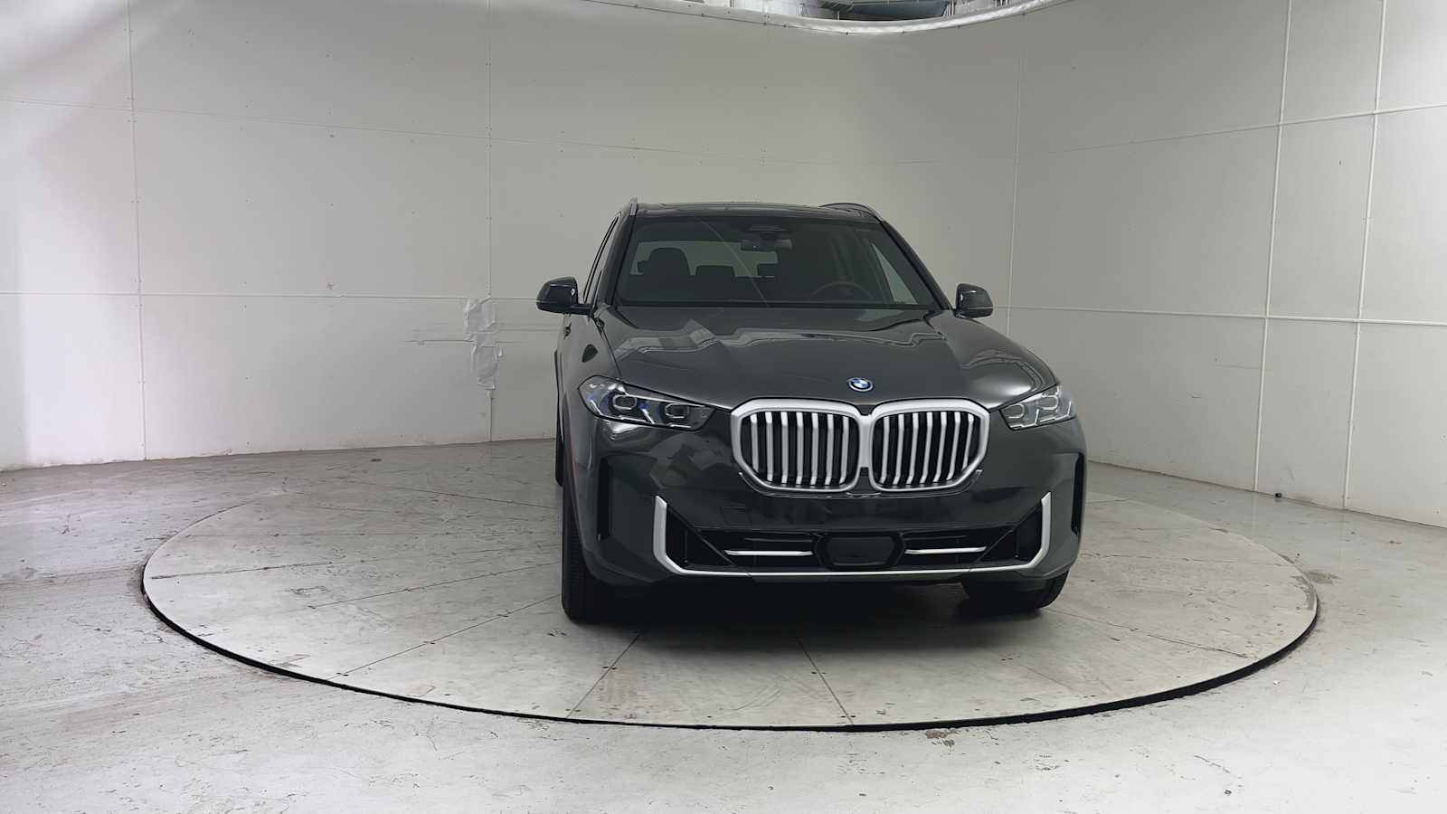 Thumbnail: 2026 BMW X5 - 6