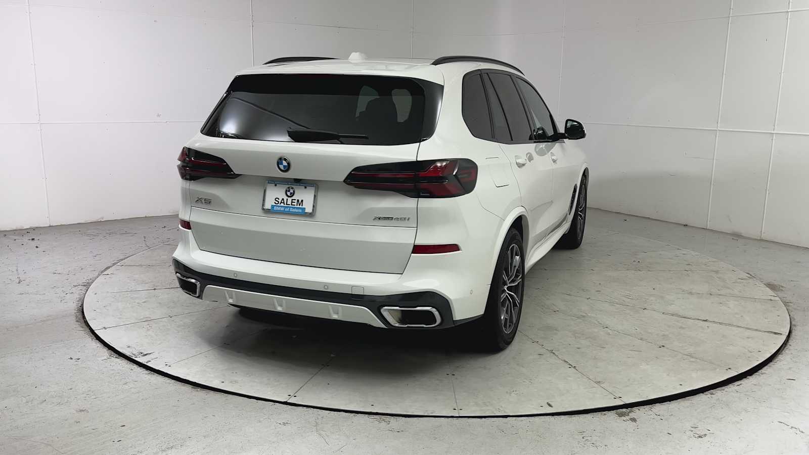 Thumbnail: 2026 BMW X5 - 2