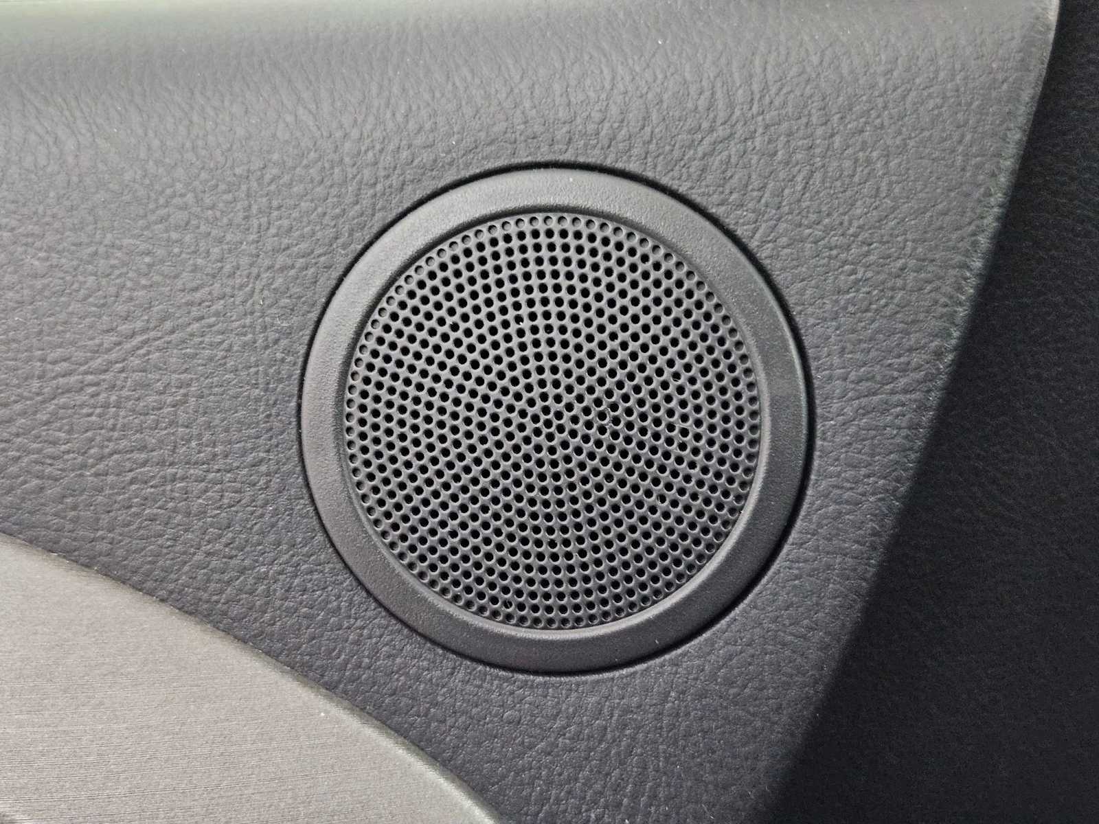 Thumbnail: 2011 Toyota RAV4 - 29