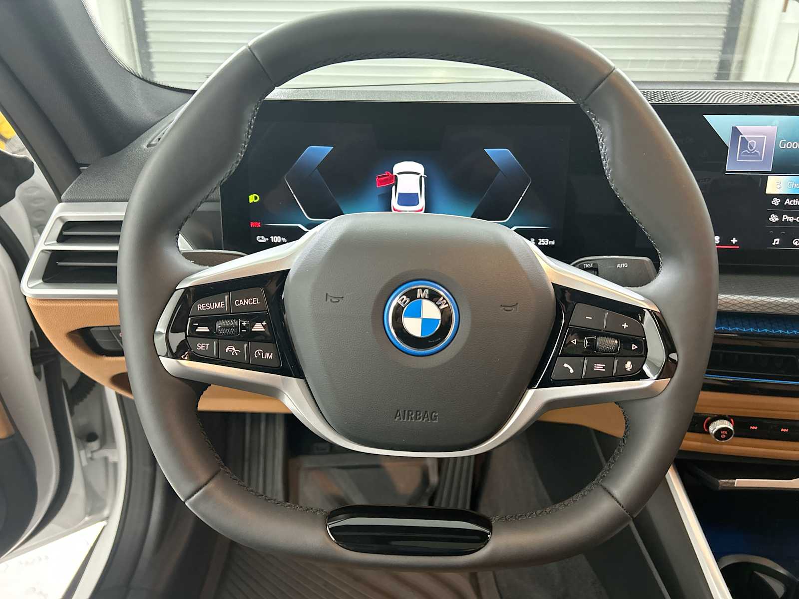 Thumbnail: 2025 BMW i4 - 11