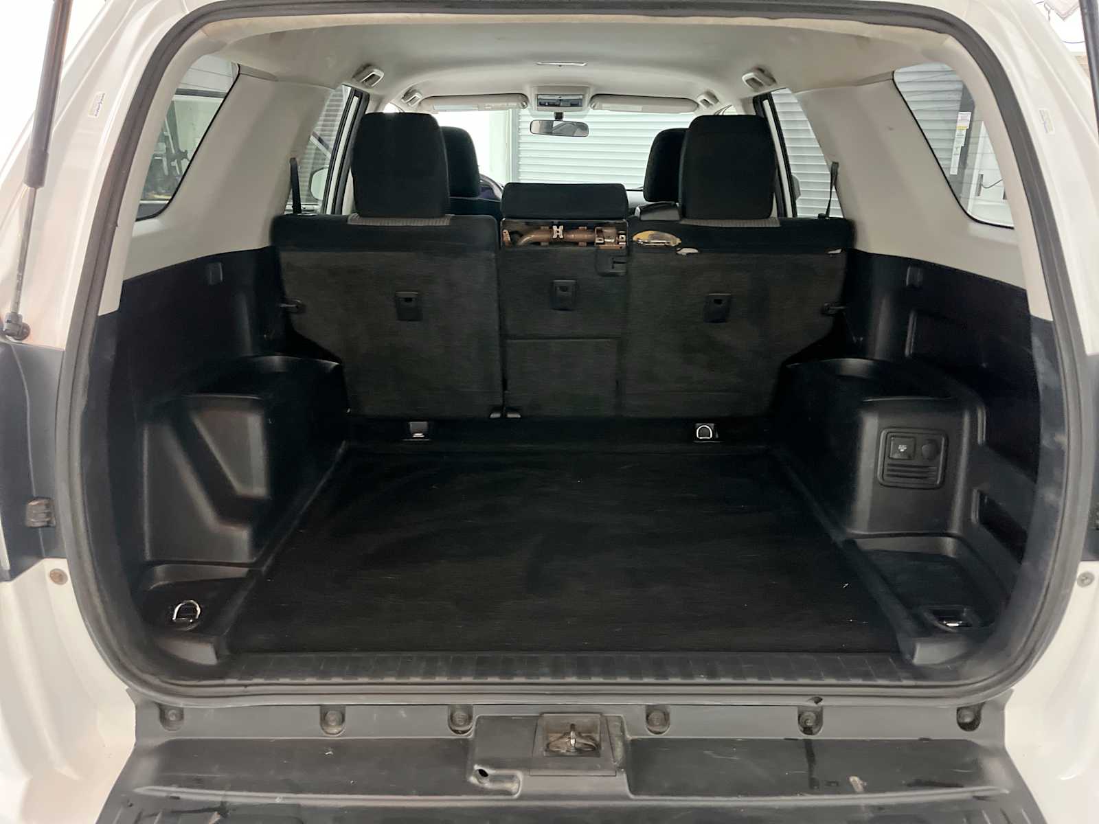 Thumbnail: 2016 Toyota 4Runner - 24
