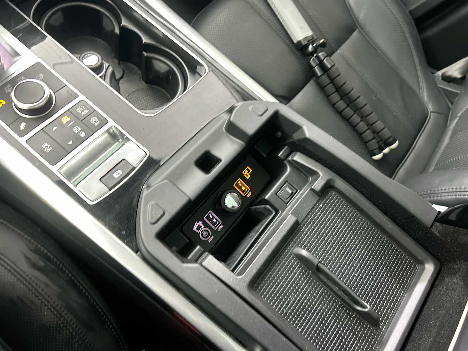 Thumbnail: 2015 Land Rover Range Rover Sport - 23