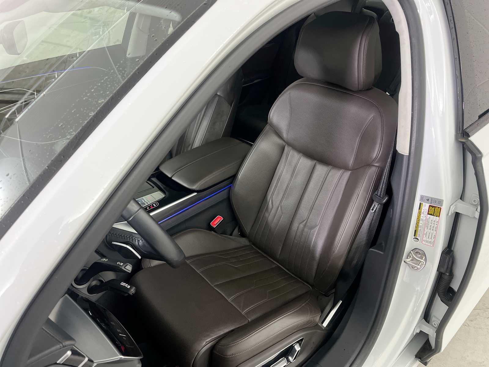 Thumbnail: 2020 Audi A8 - 13