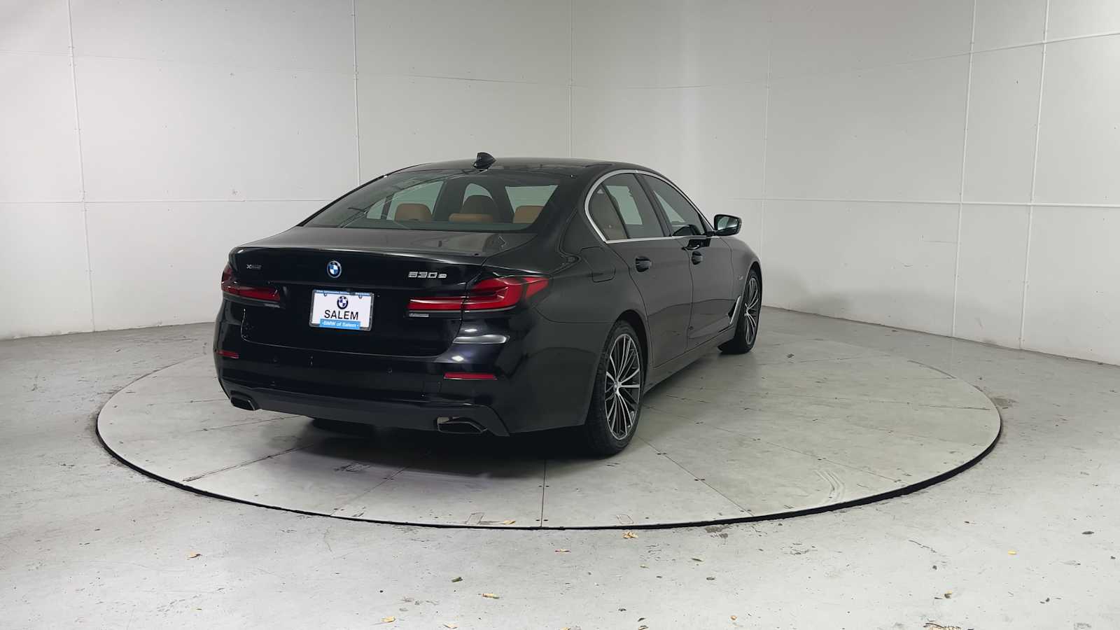 Thumbnail: 2023 BMW 5 Series - 2