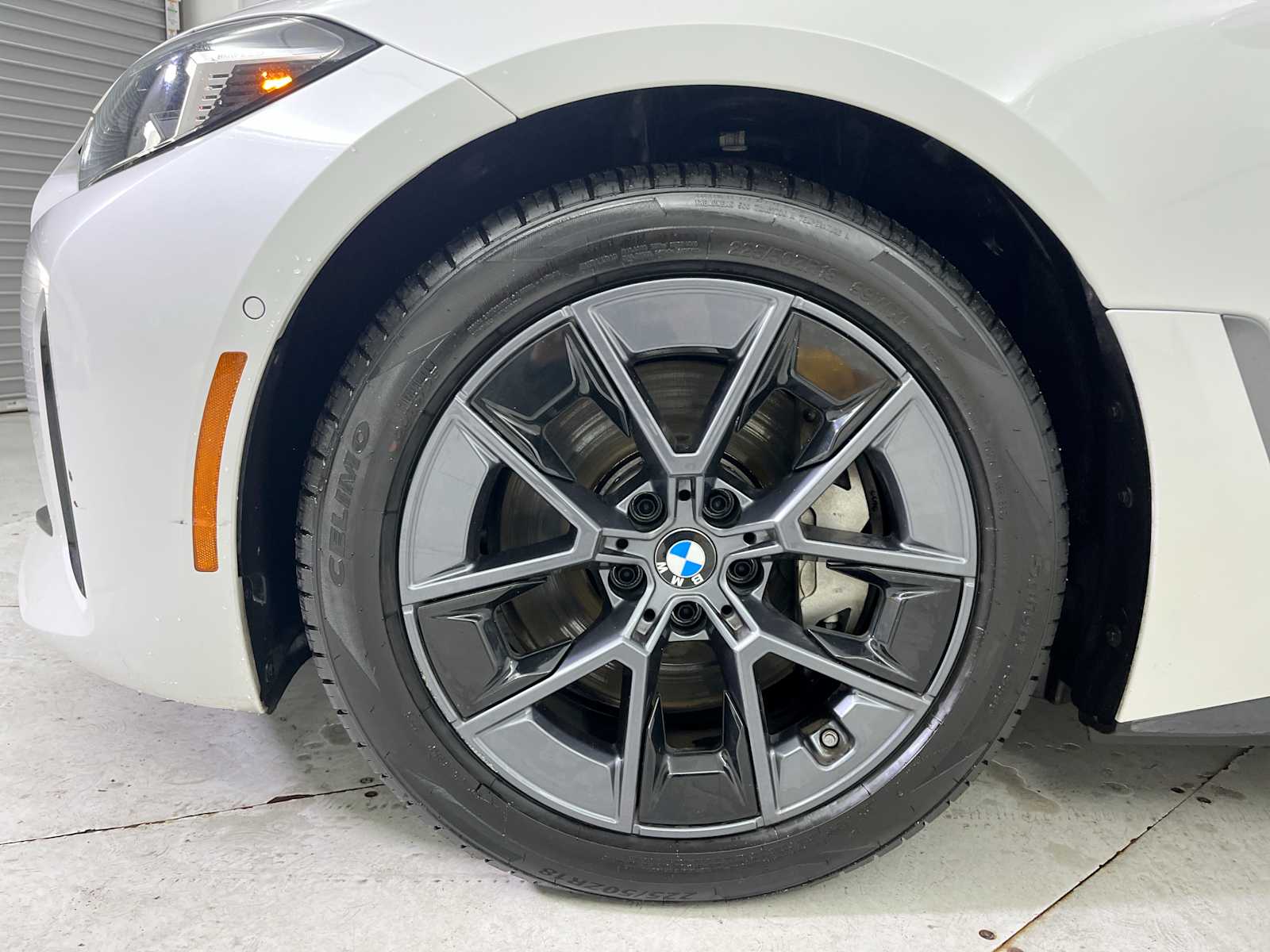 Thumbnail: 2025 BMW i4 - 19