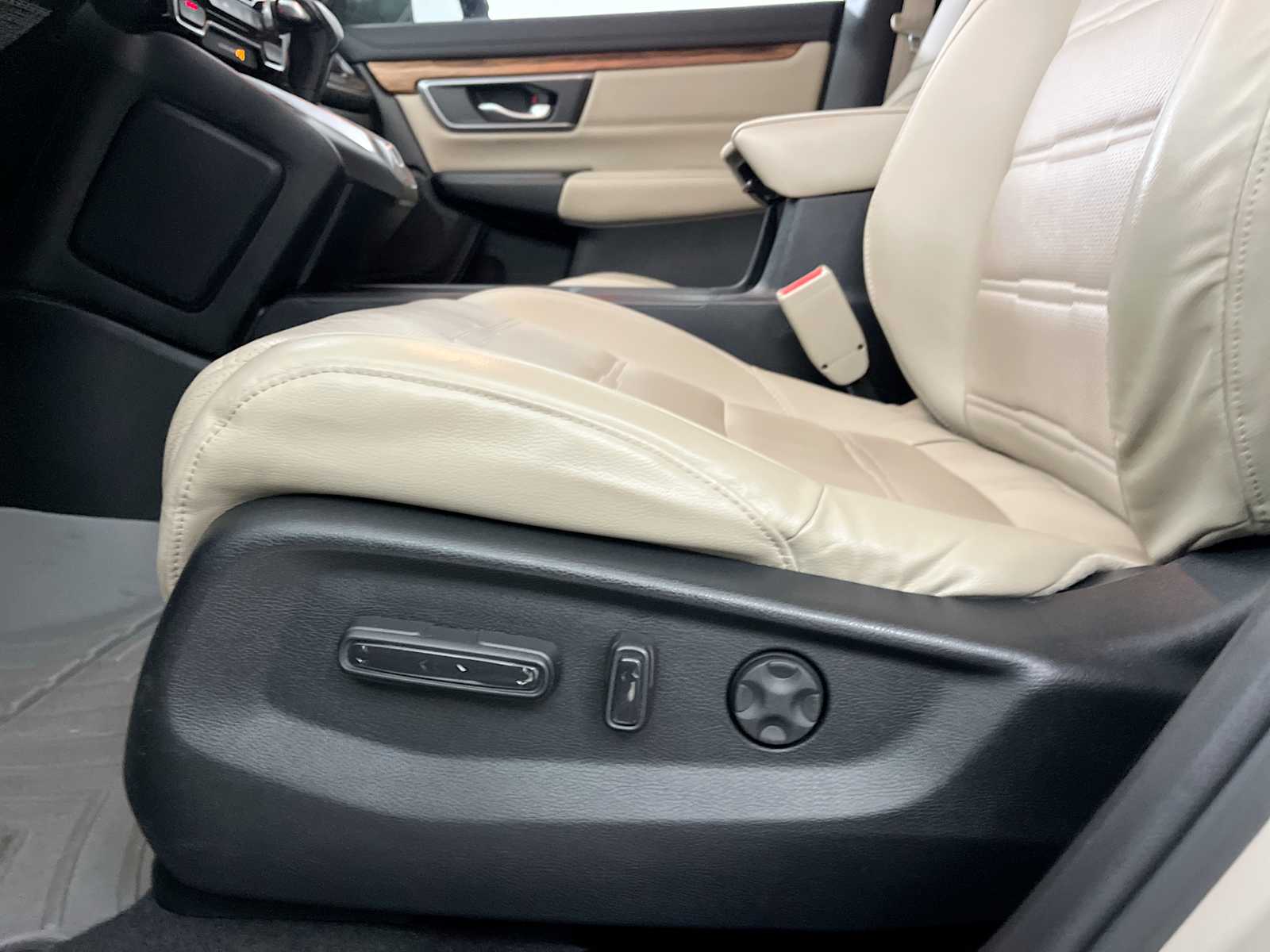 Thumbnail: 2017 Honda CR-V - 20