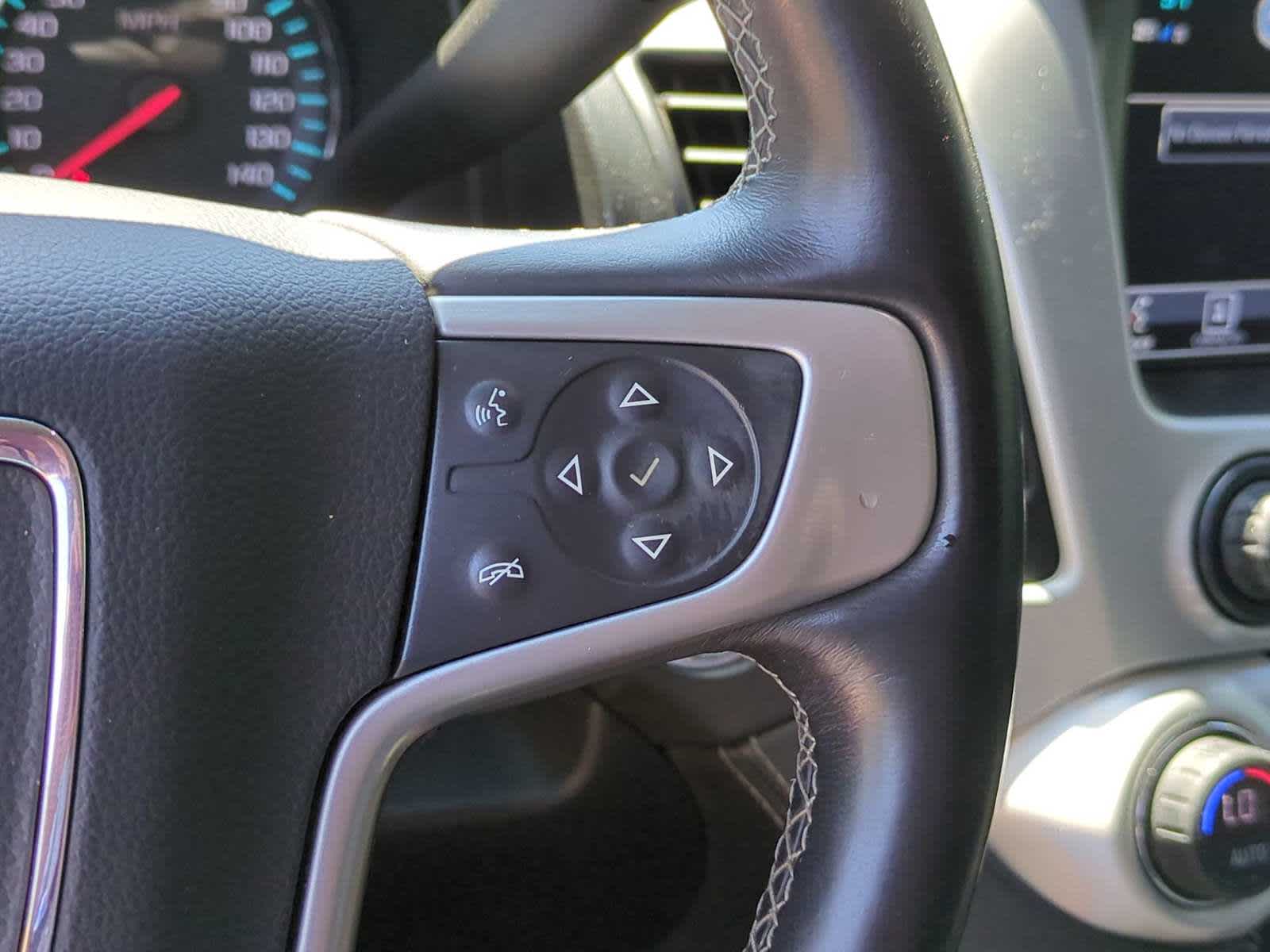 Thumbnail: 2017 GMC Yukon XL - 23