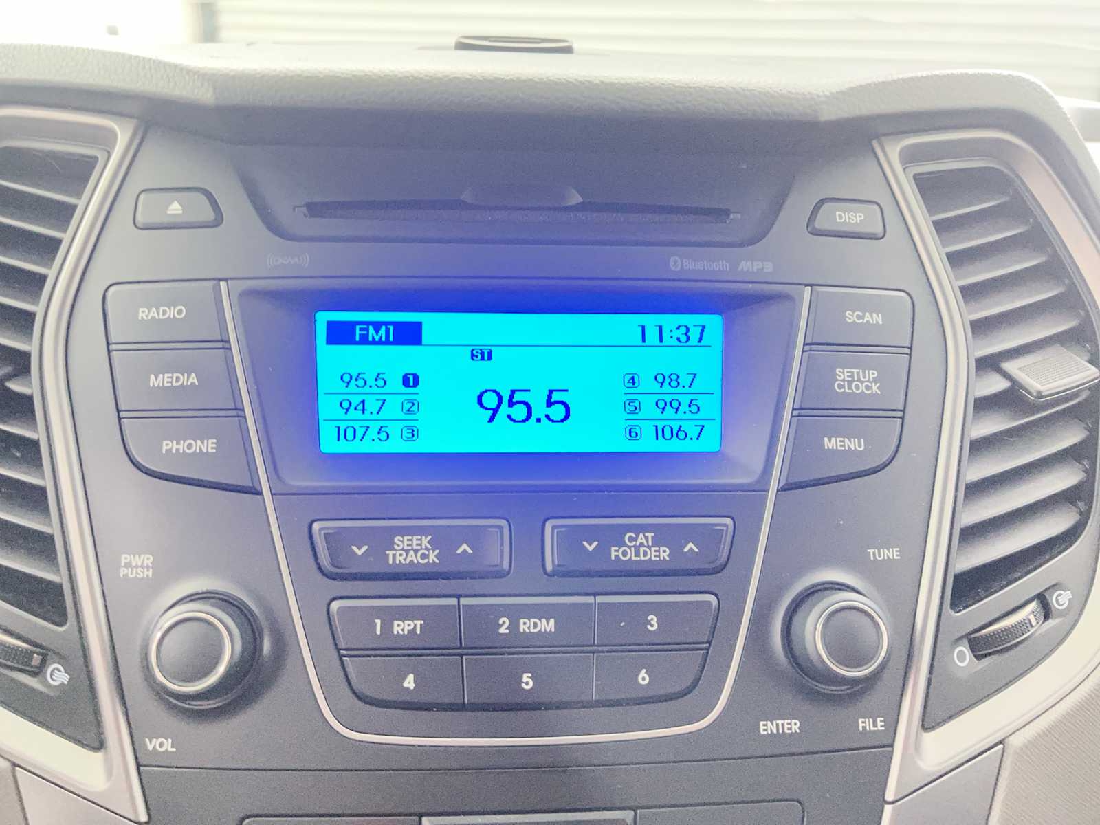 Thumbnail: 2015 Hyundai Santa Fe - 12