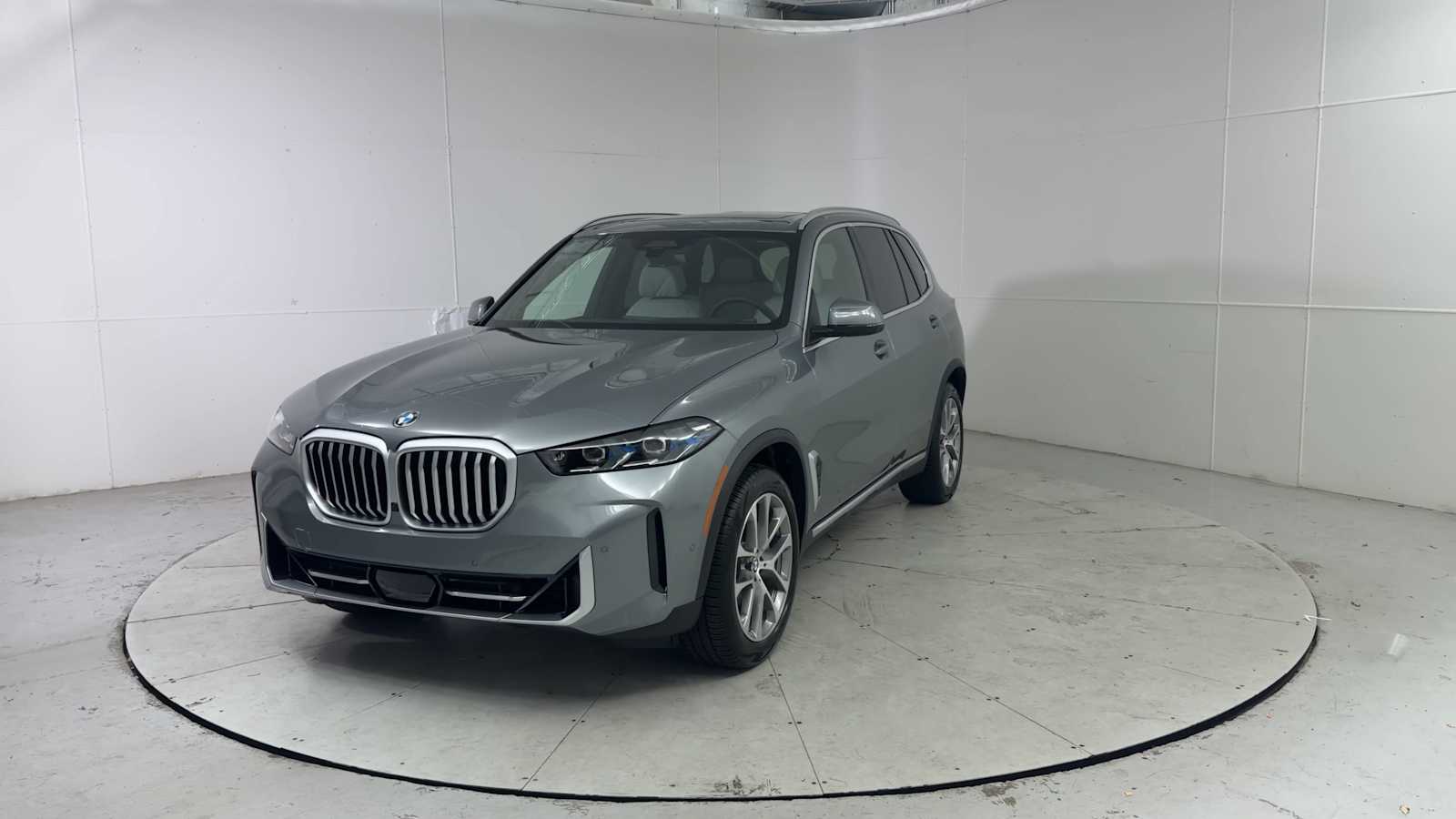 Thumbnail: 2026 BMW X5 - 6