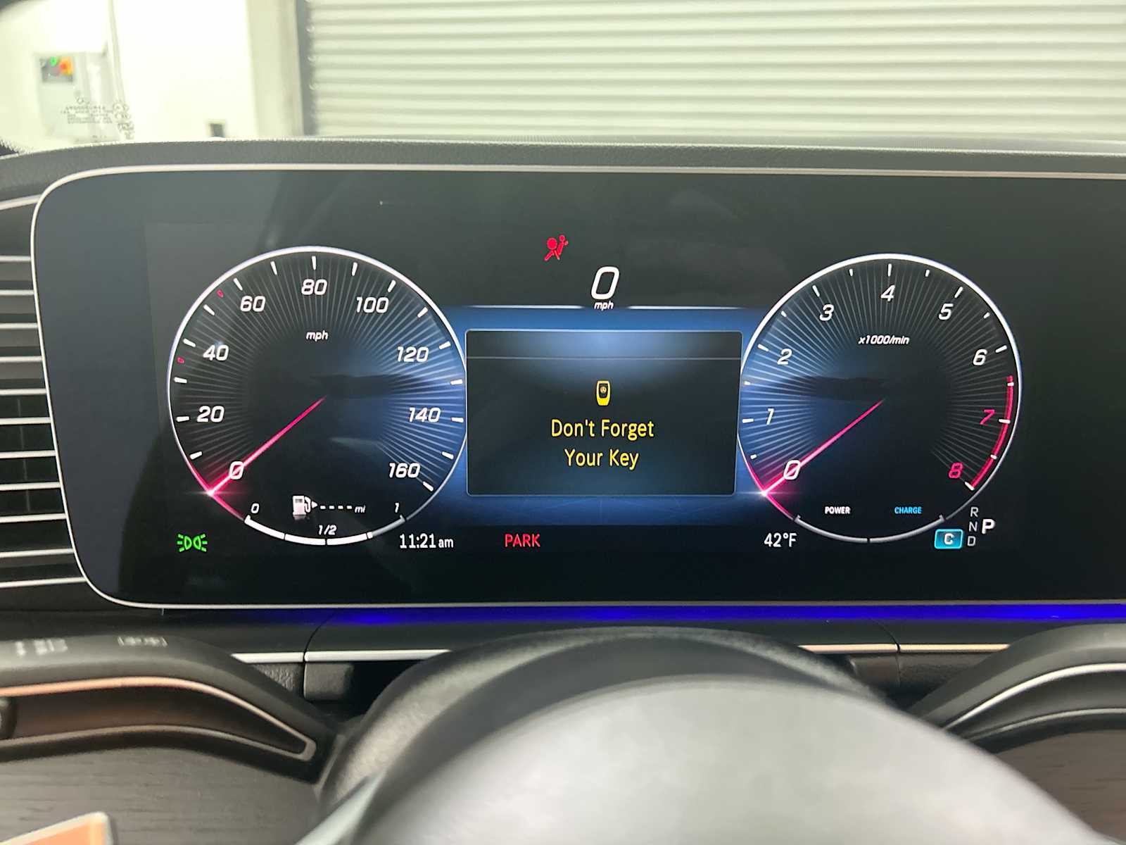 Thumbnail: 2025 Mercedes-Benz GLE - 10