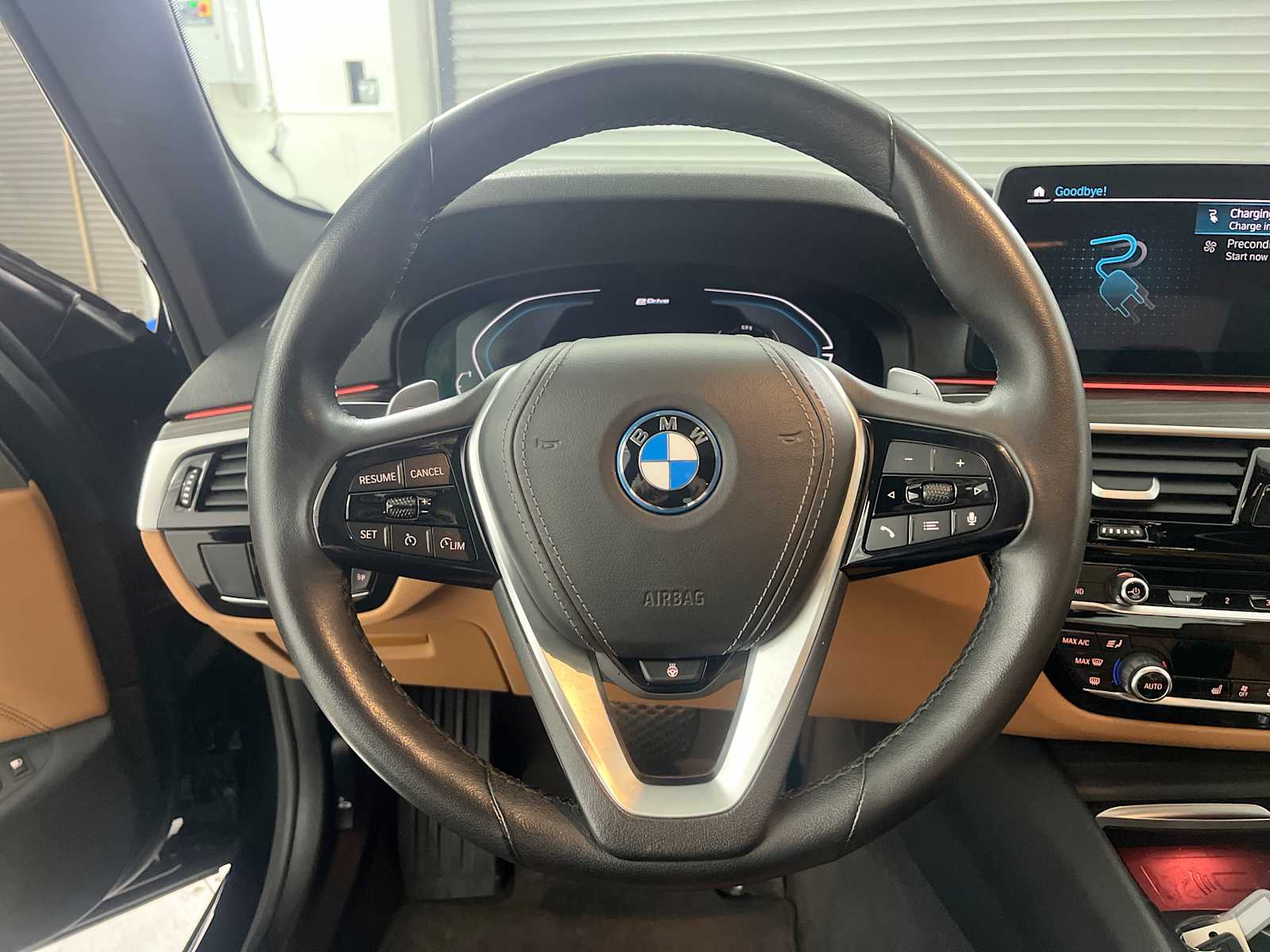 Thumbnail: 2023 BMW 5 Series - 17