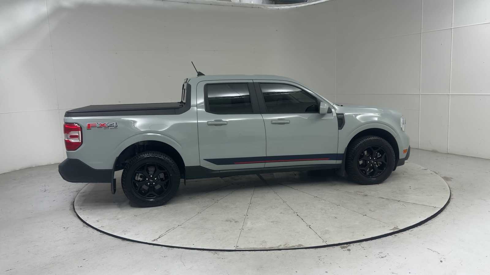 Thumbnail: 2022 Ford Maverick - 9