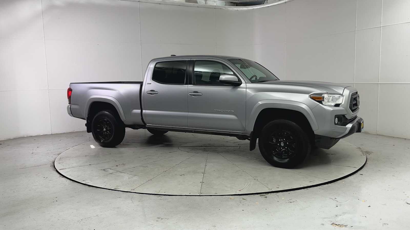 Thumbnail: 2020 Toyota Tacoma - 8