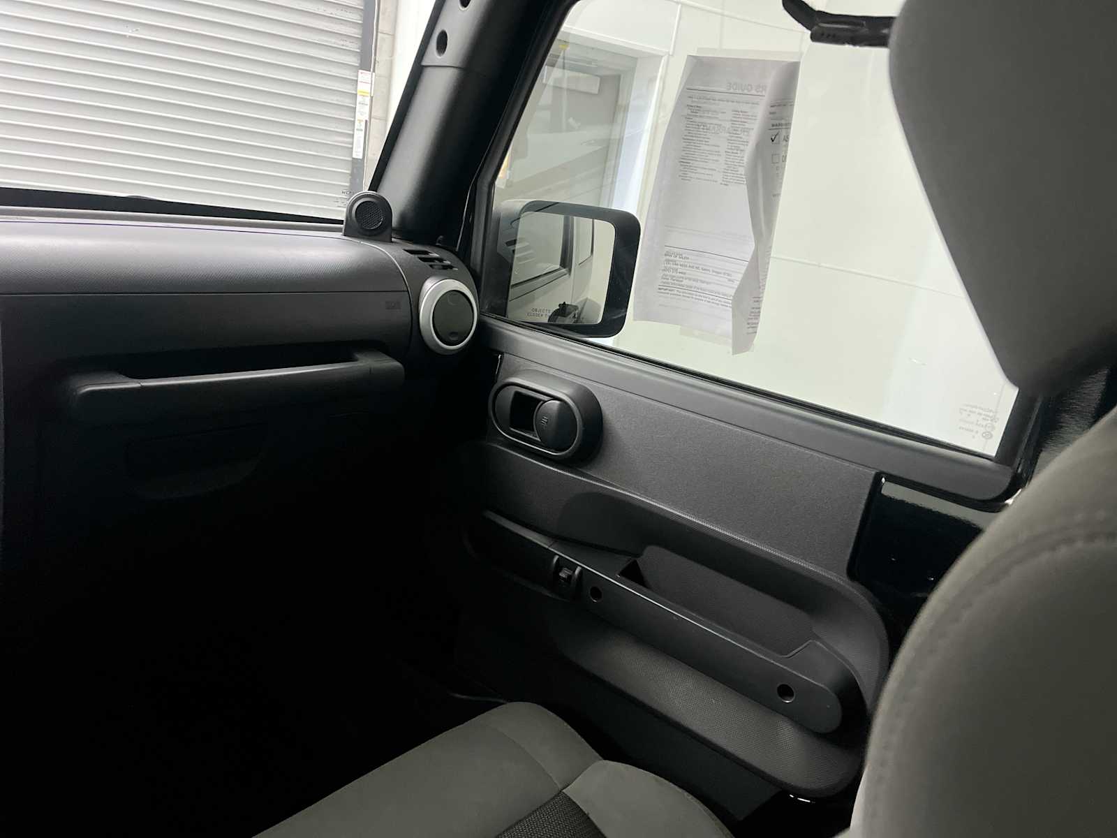 Thumbnail: 2010 Jeep Wrangler - 11