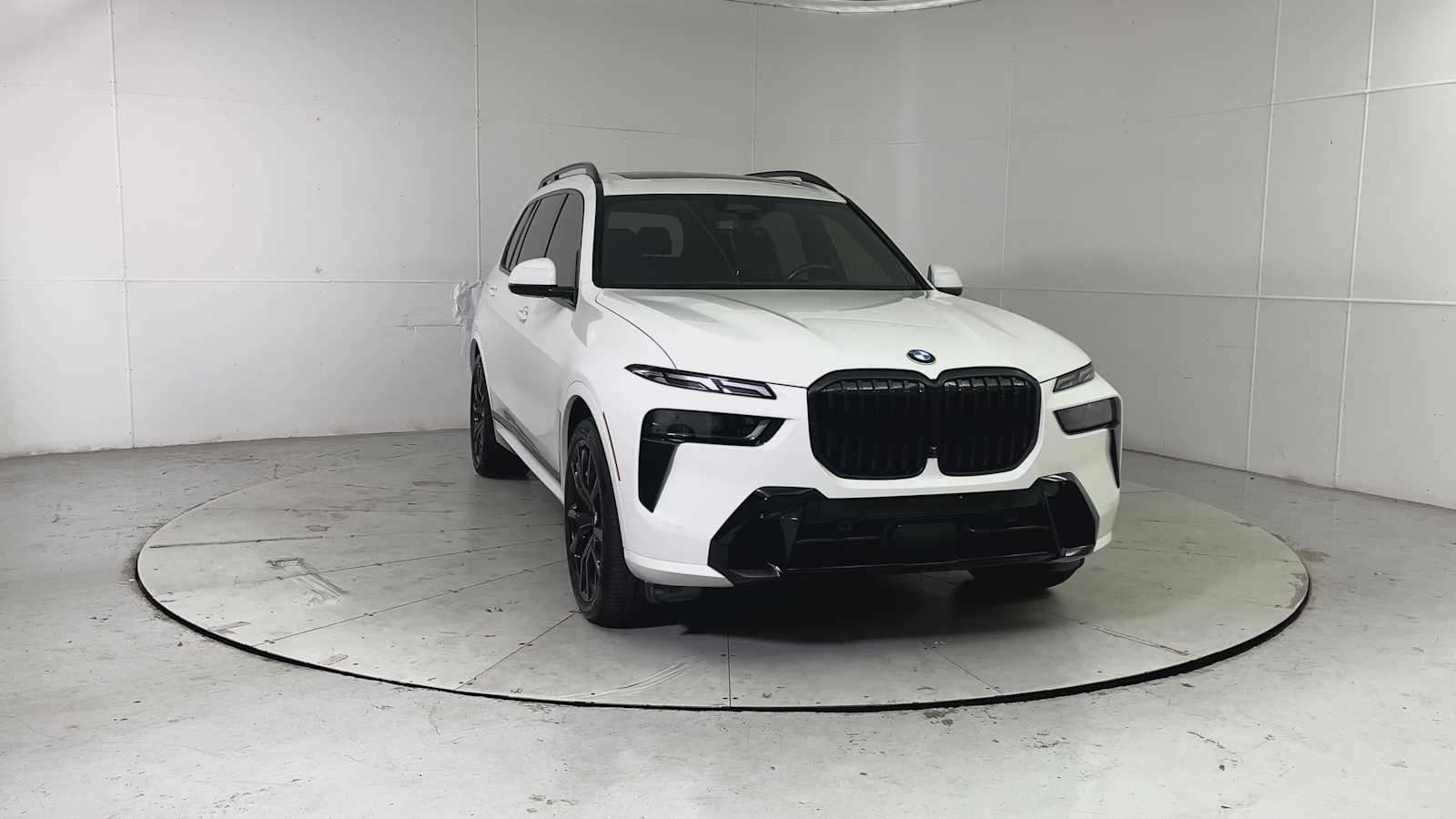 Thumbnail: 2024 BMW X7 - 7