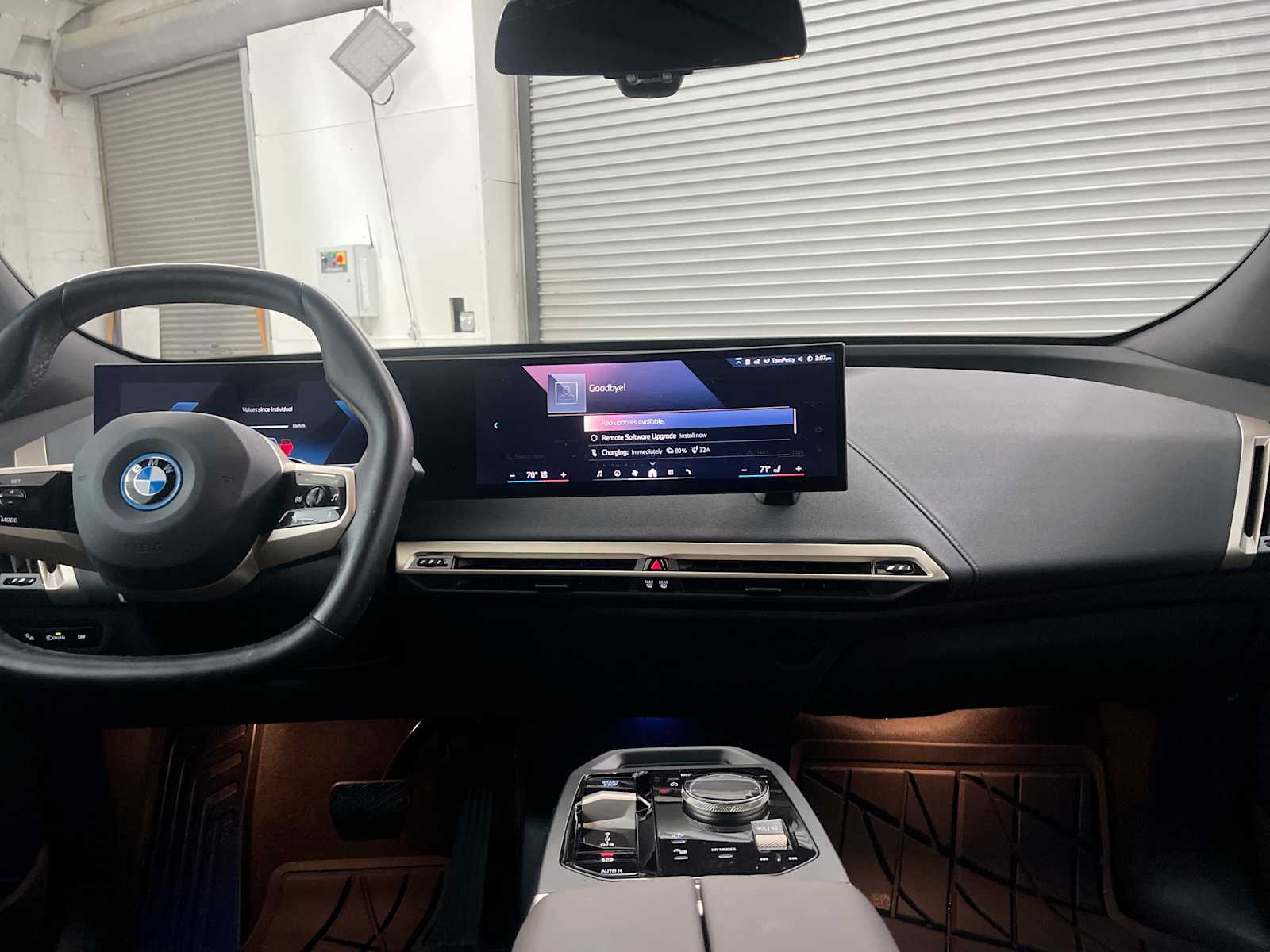 Thumbnail: 2024 BMW iX - 10