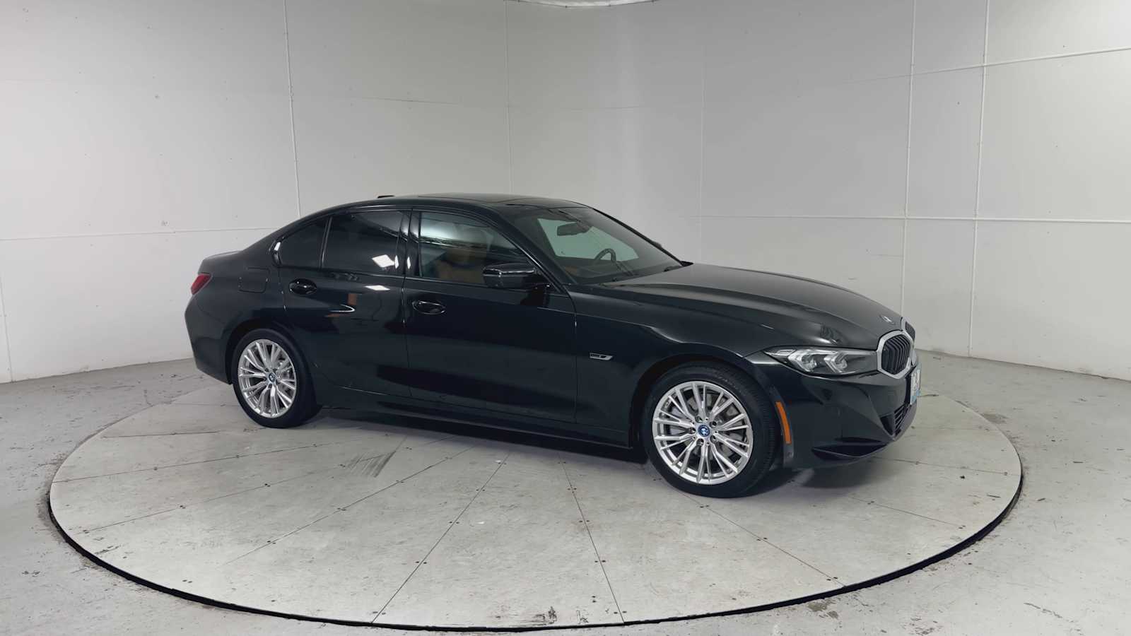 Thumbnail: 2023 BMW 3 Series - 8