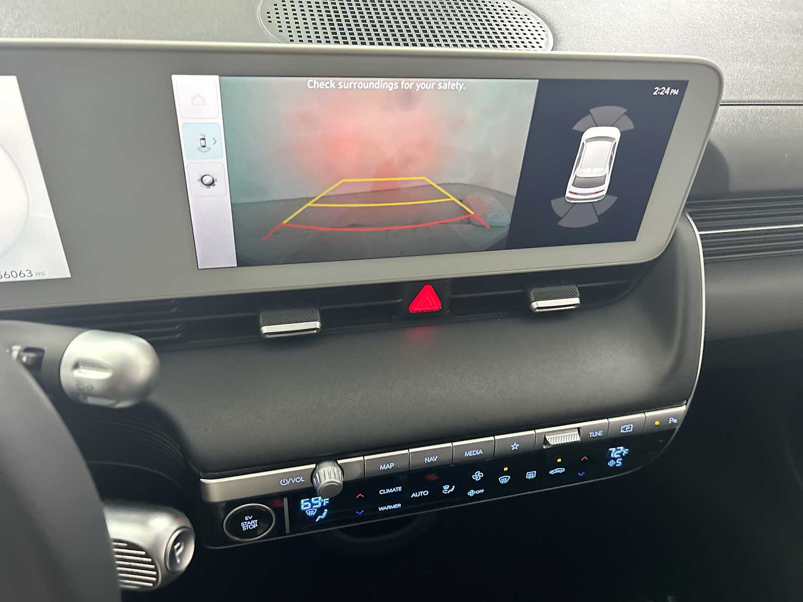 Thumbnail: 2022 Hyundai Ioniq 5 - 23